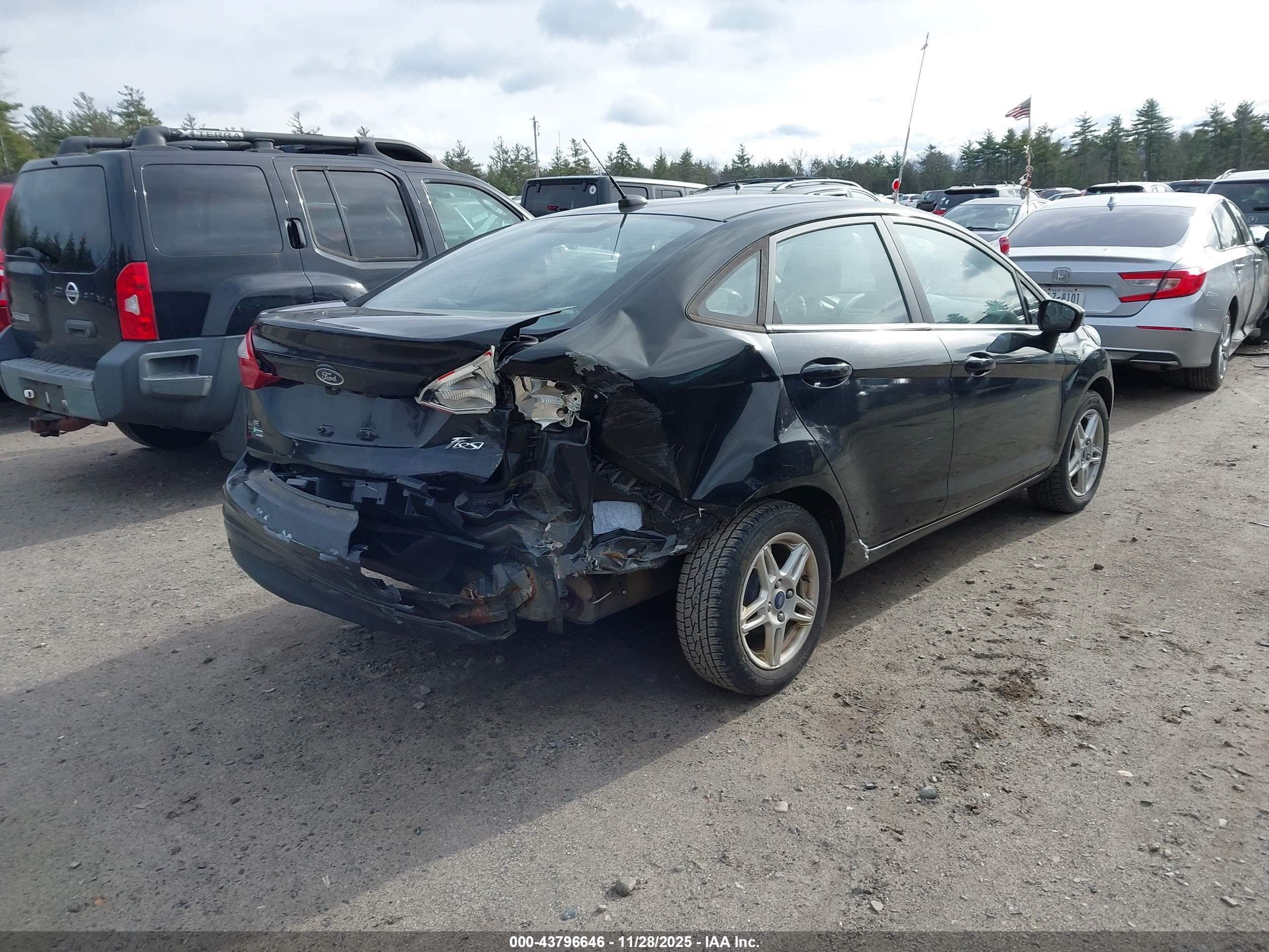 FORD FIESTA image 4