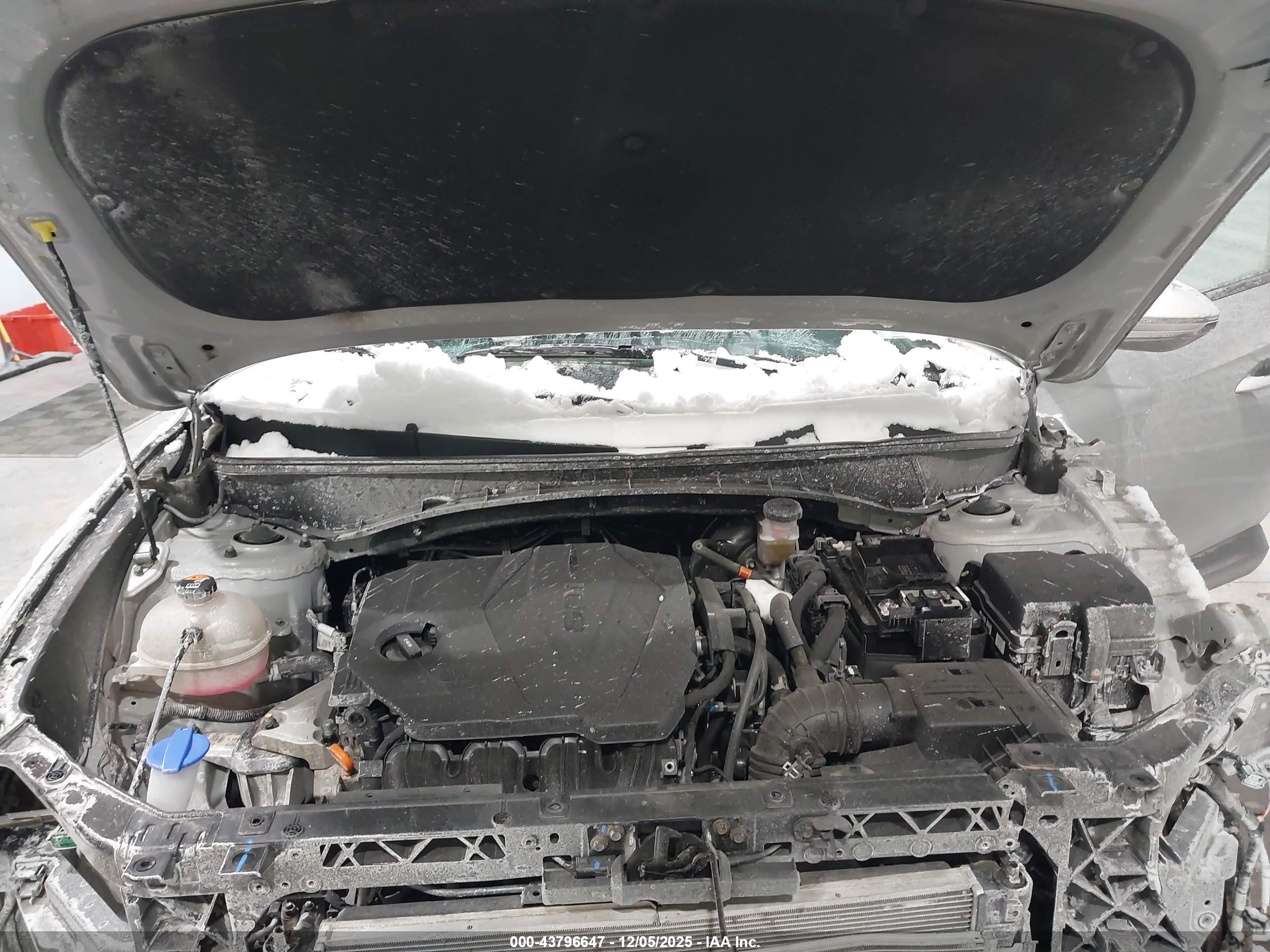 HYUNDAI TUCSON image 10
