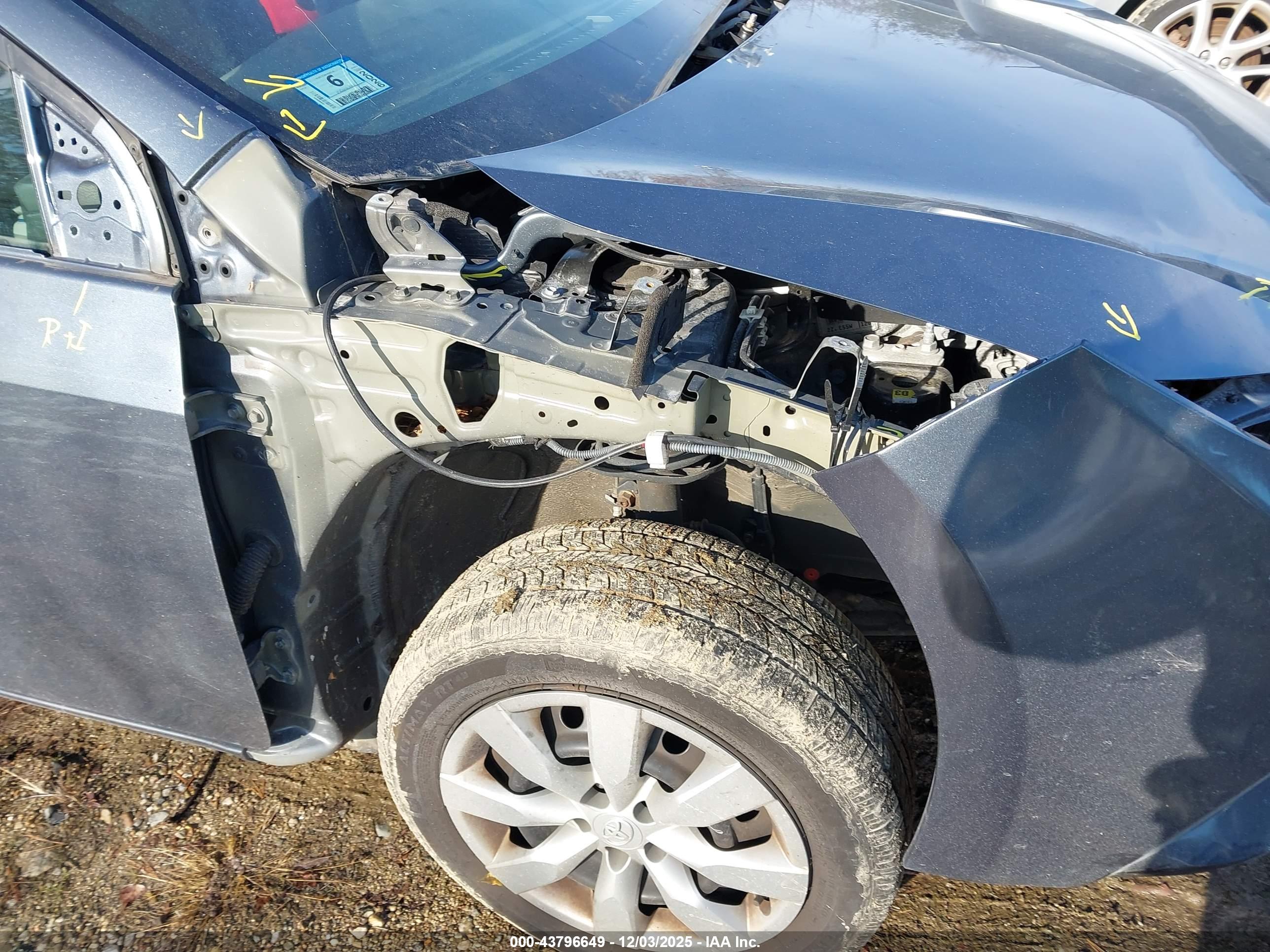 TOYOTA COROLLA image 6