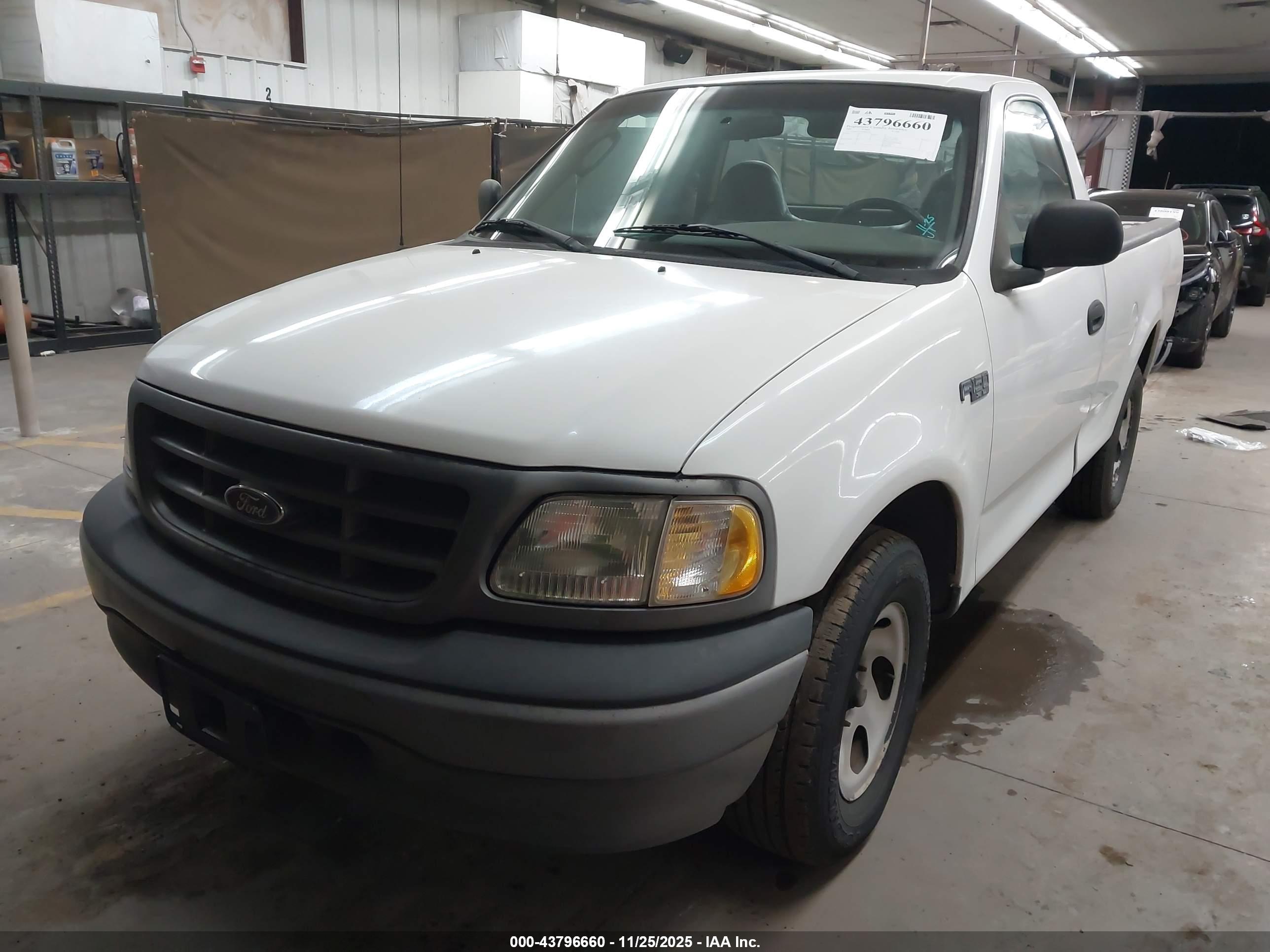 FORD F-150 image 2