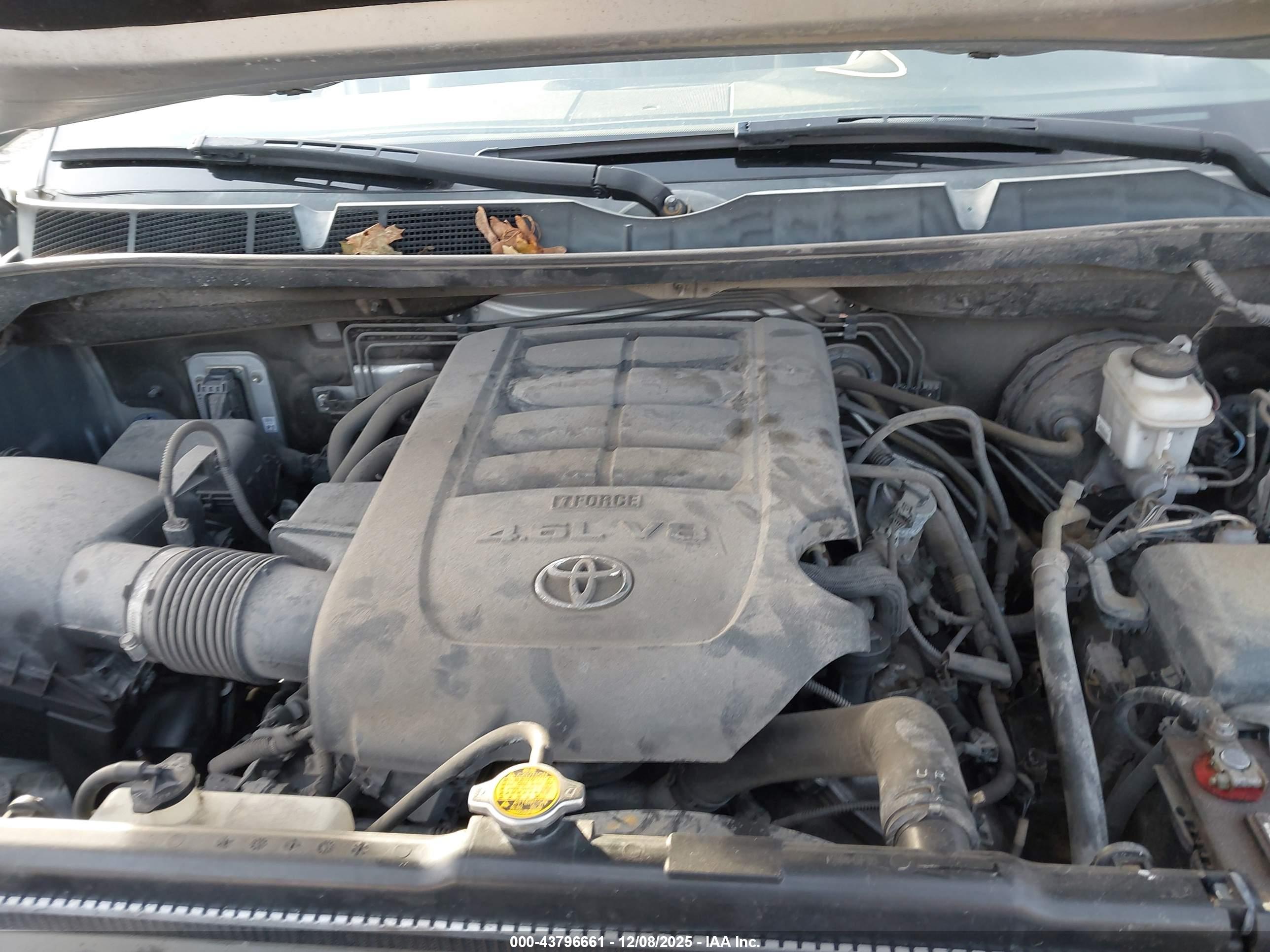 TOYOTA TUNDRA image 10
