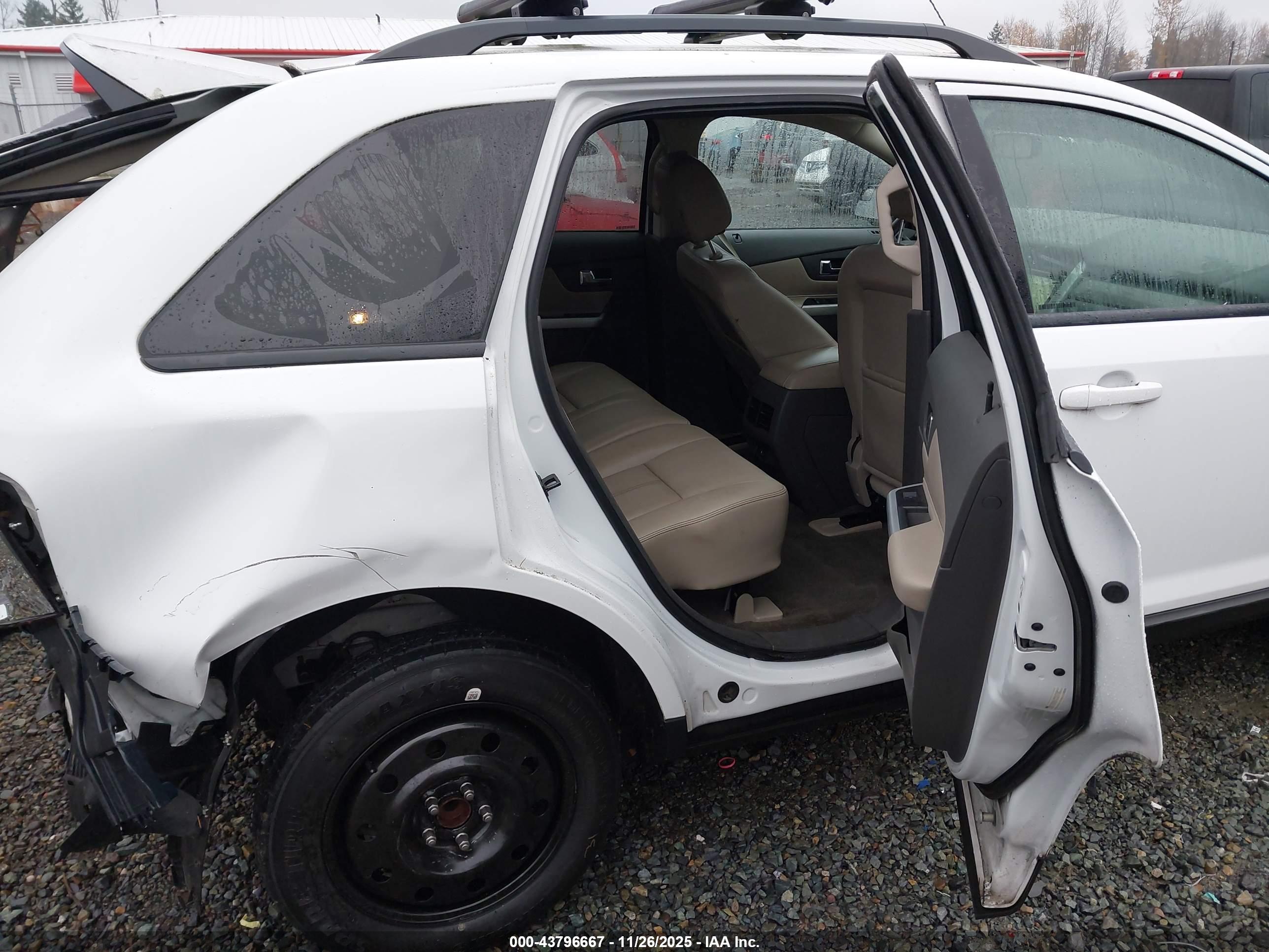FORD EDGE image 8