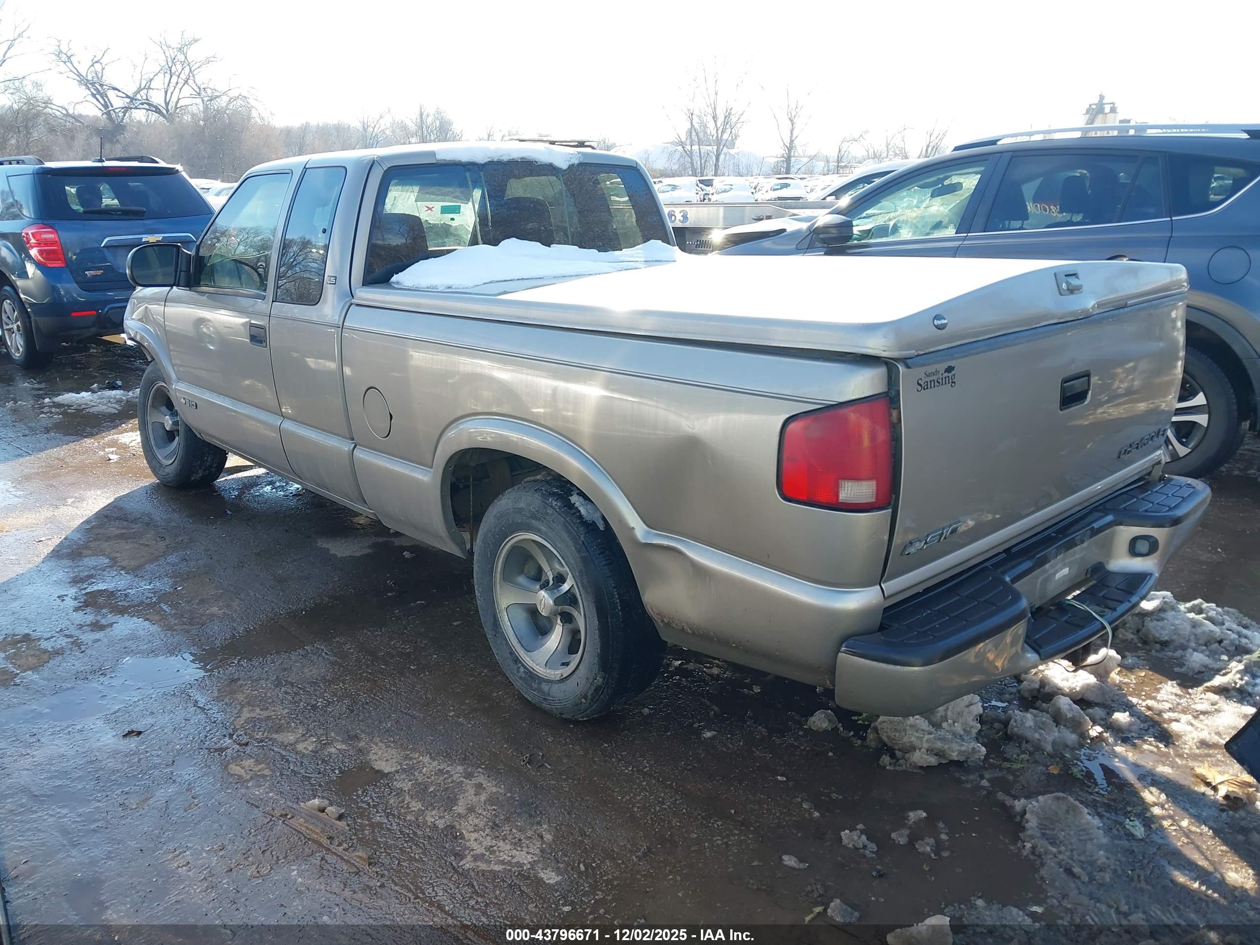 CHEVROLET S-10 image 3