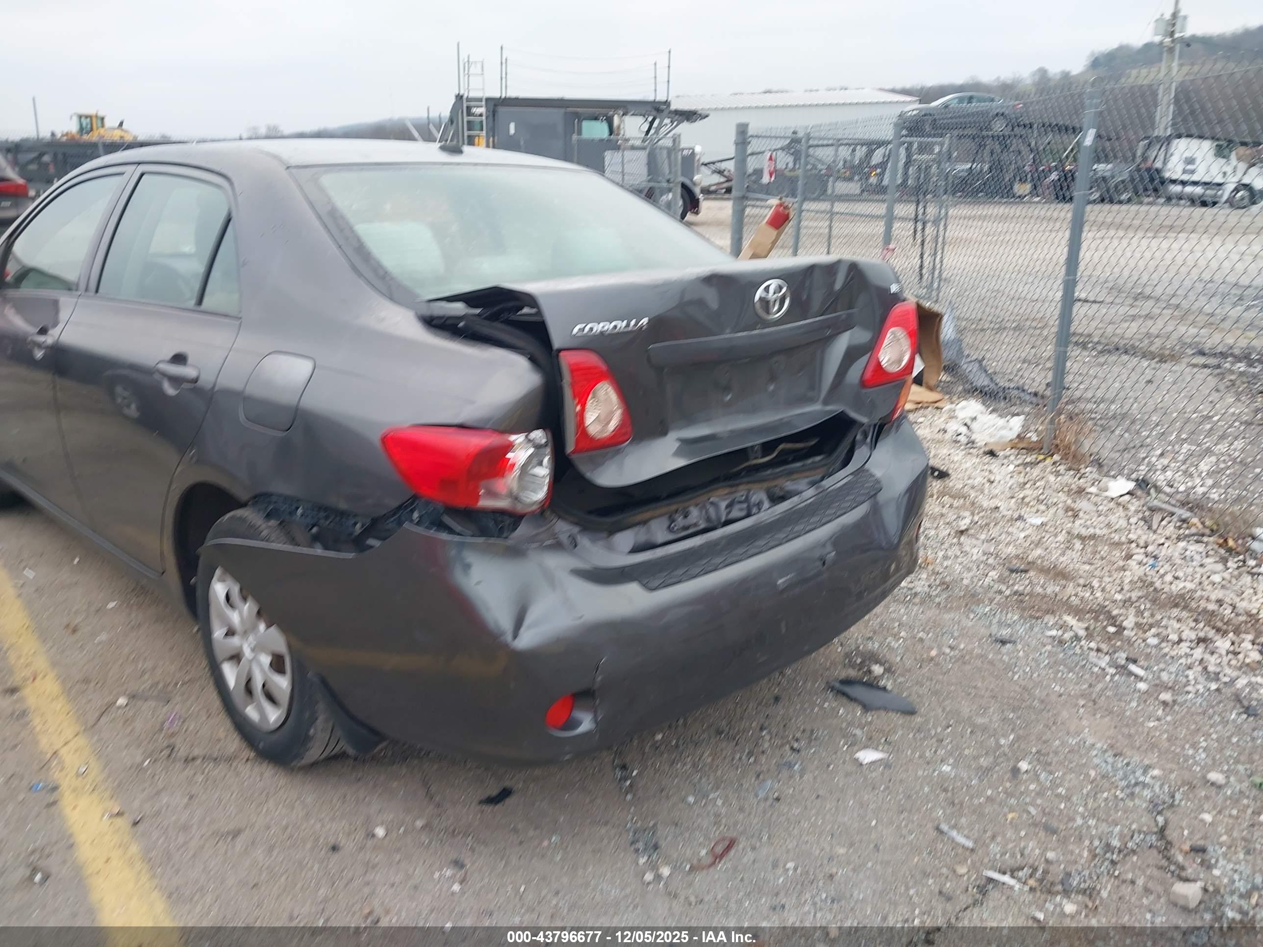 TOYOTA COROLLA image 6