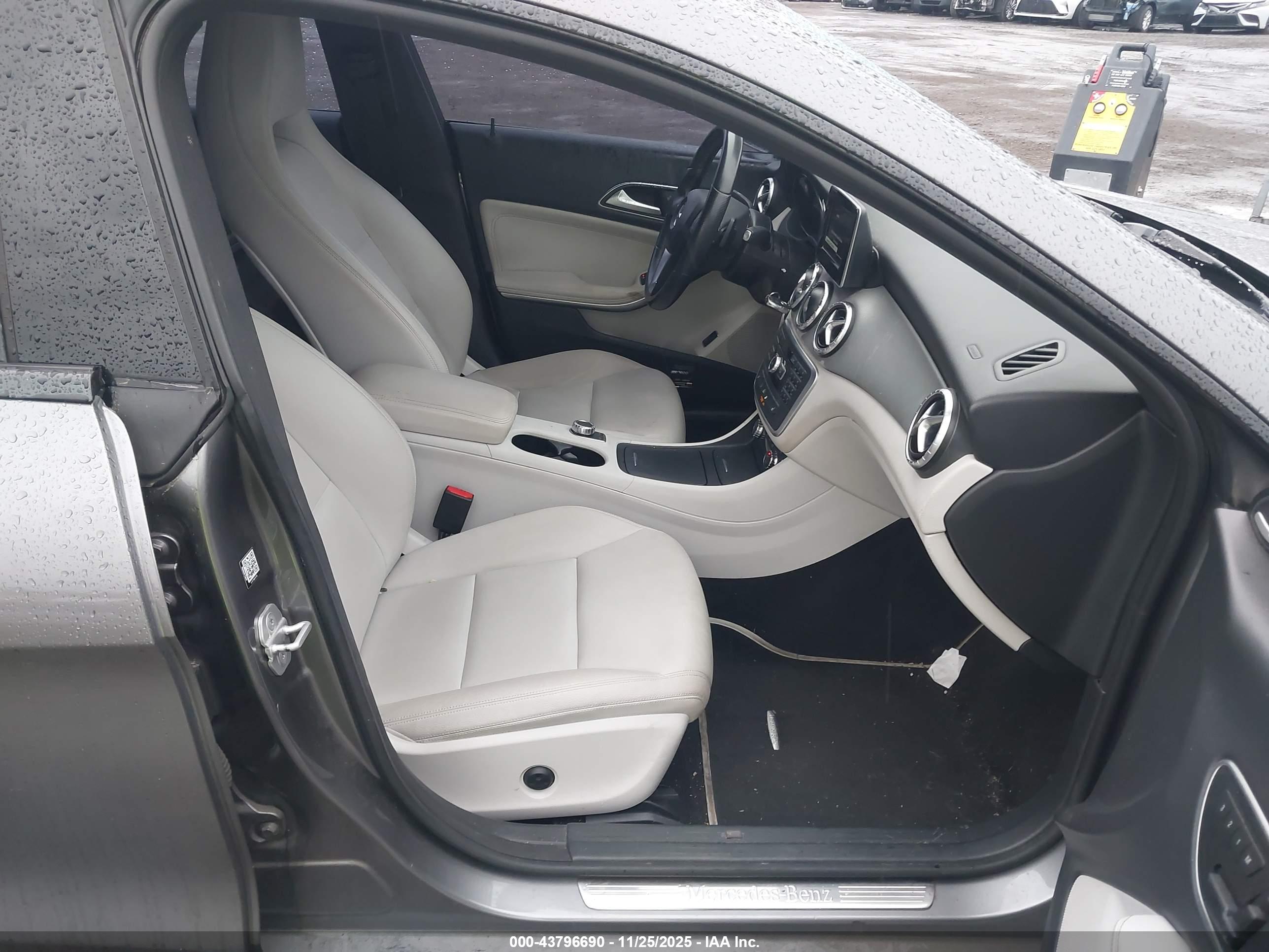 MERCEDES-BENZ CLA image 5