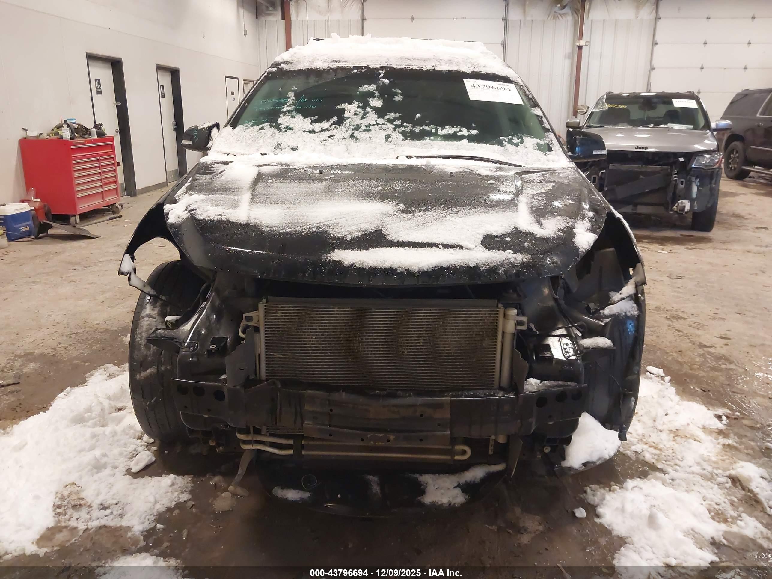 CHEVROLET TRAVERSE image 6