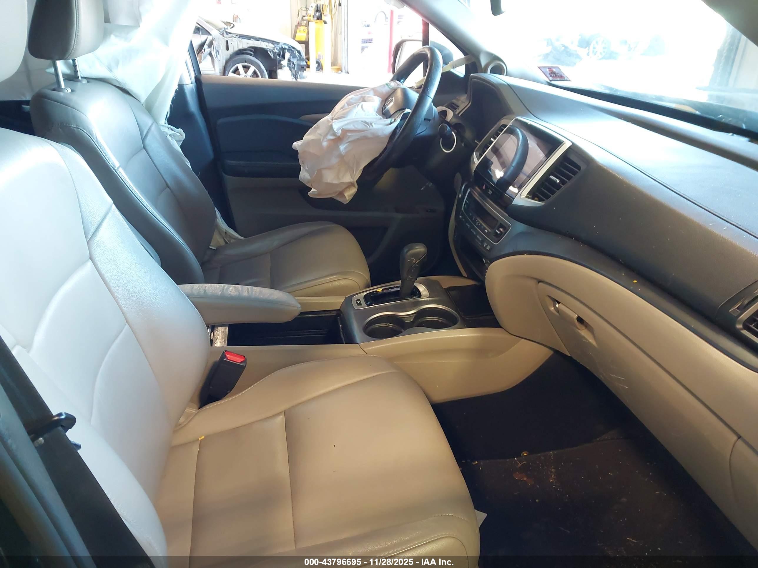 HONDA PILOT image 5