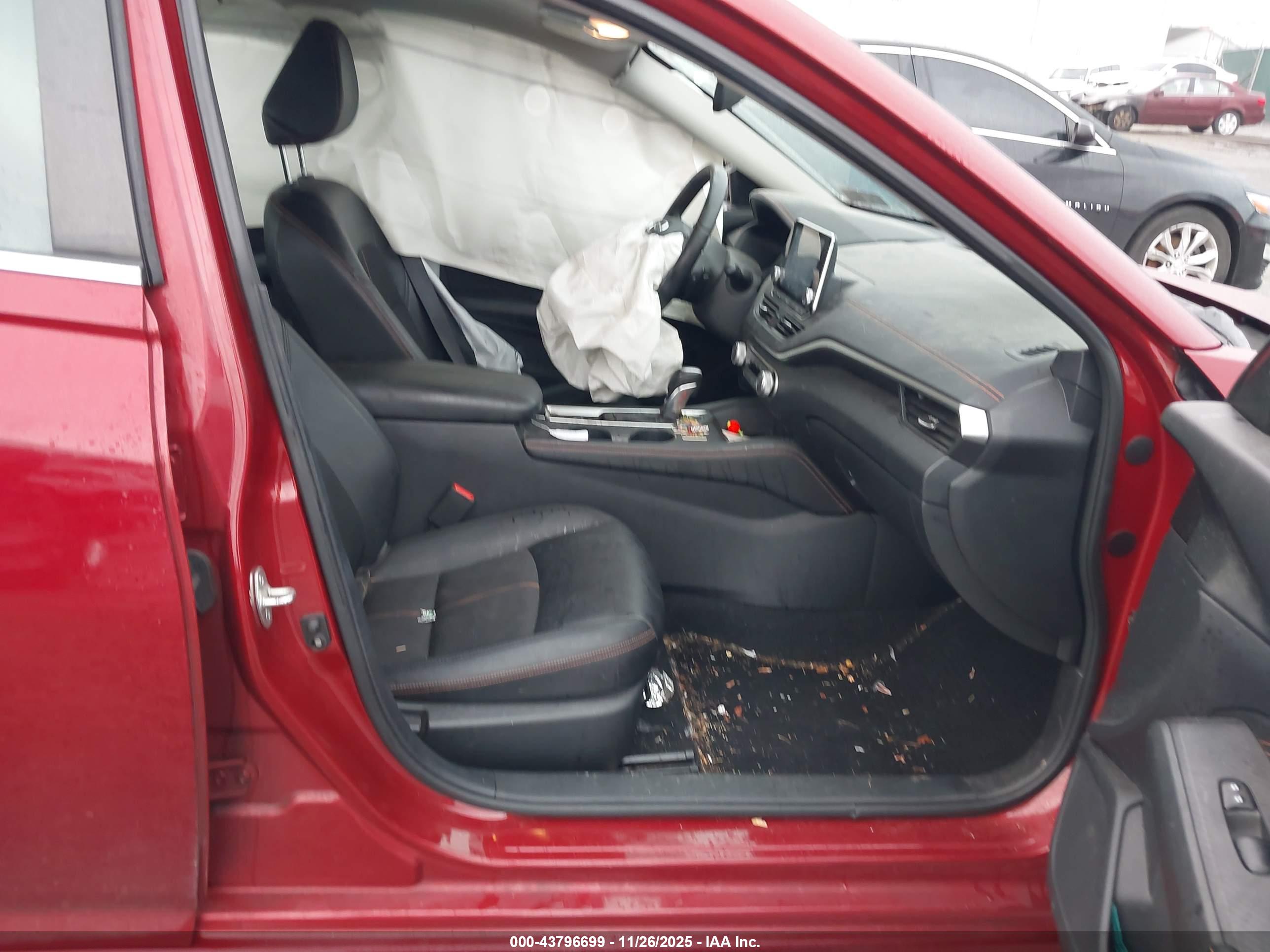 NISSAN ALTIMA image 5
