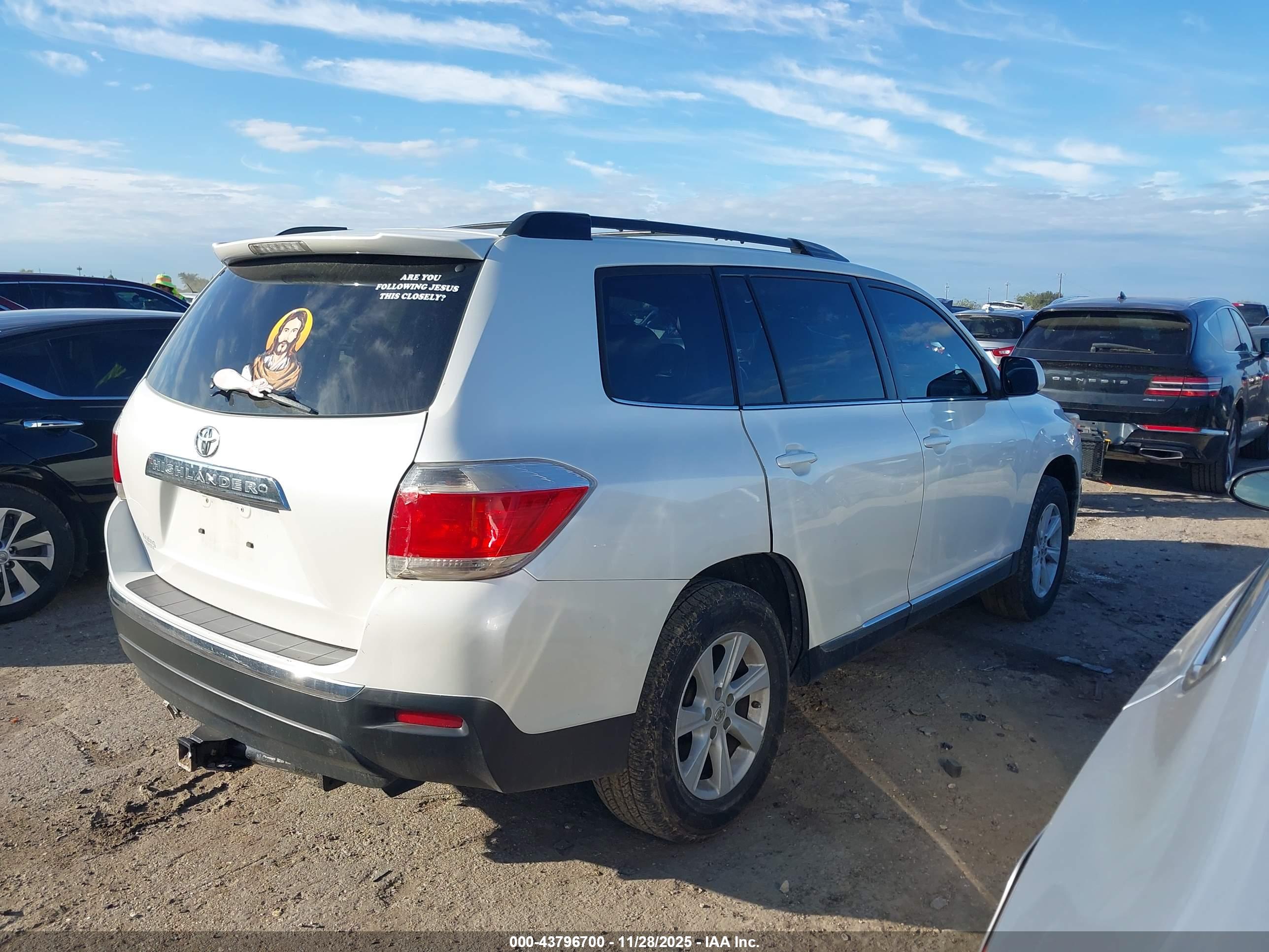 TOYOTA HIGHLANDER image 4