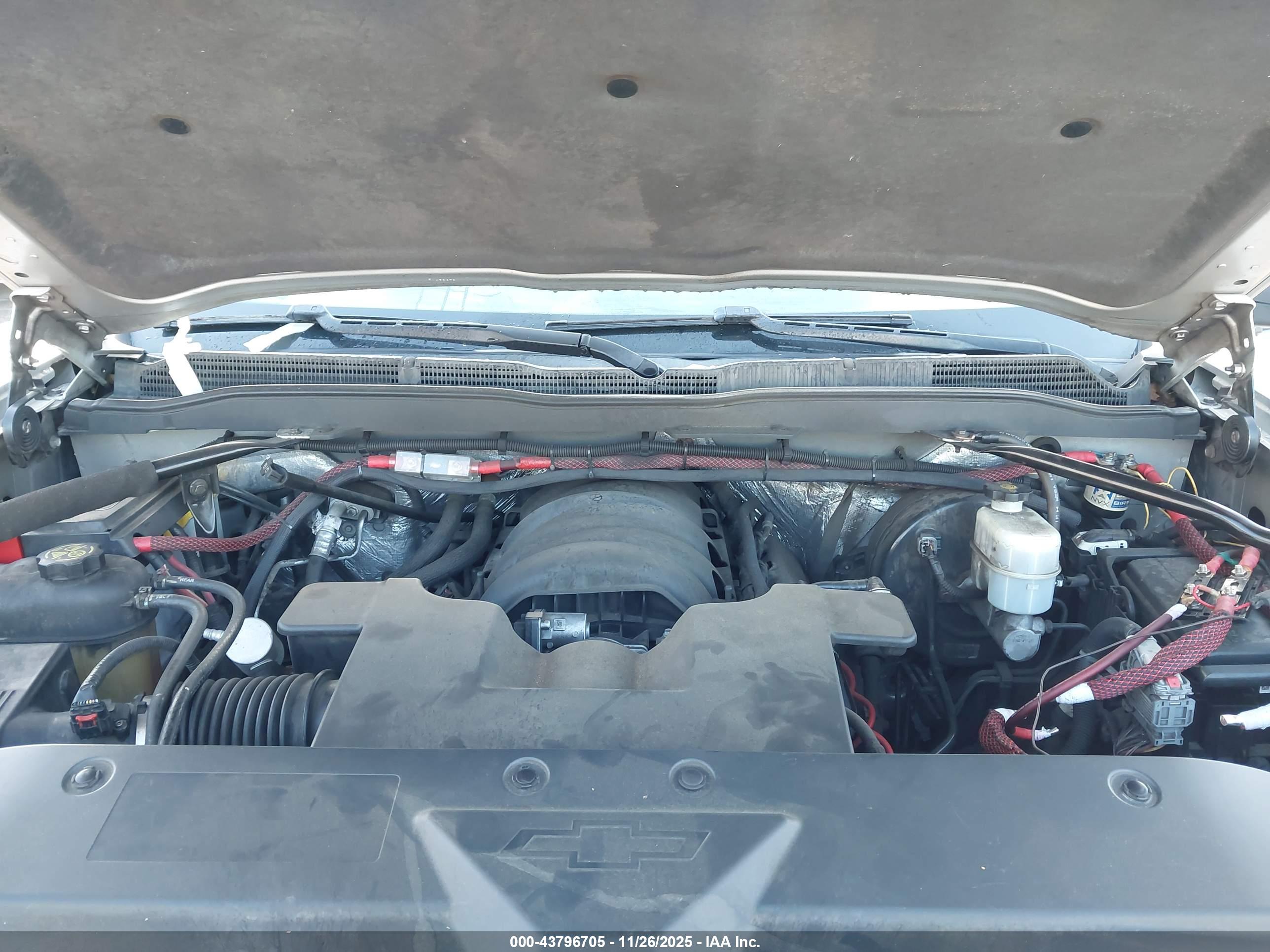 CHEVROLET SILVERADO image 10
