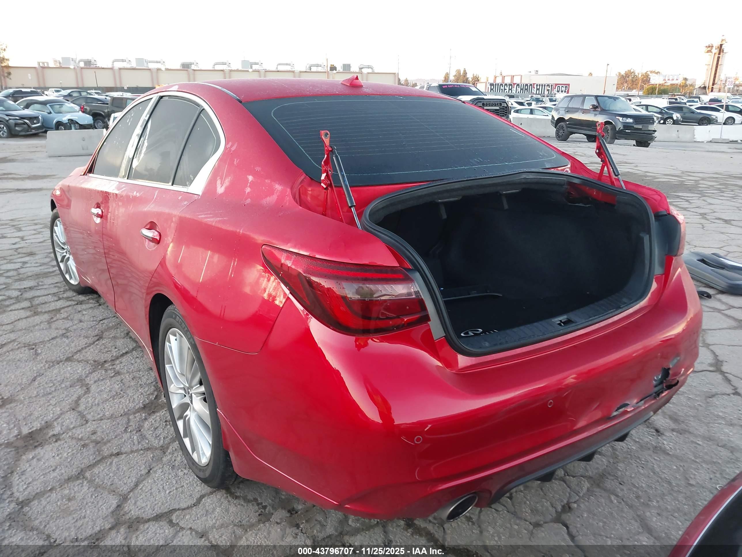 INFINITI Q50 image 3
