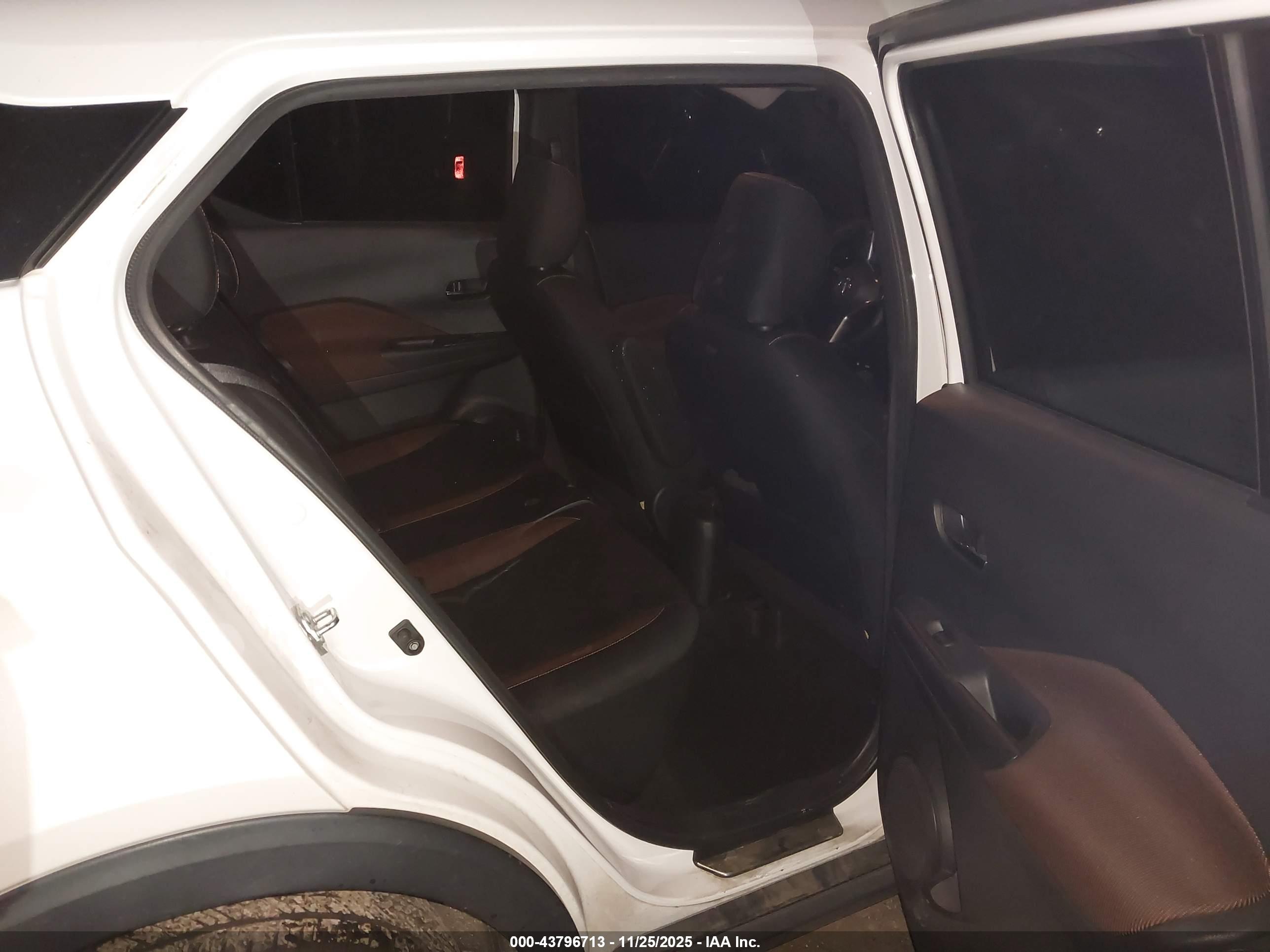NISSAN KICKS image 8