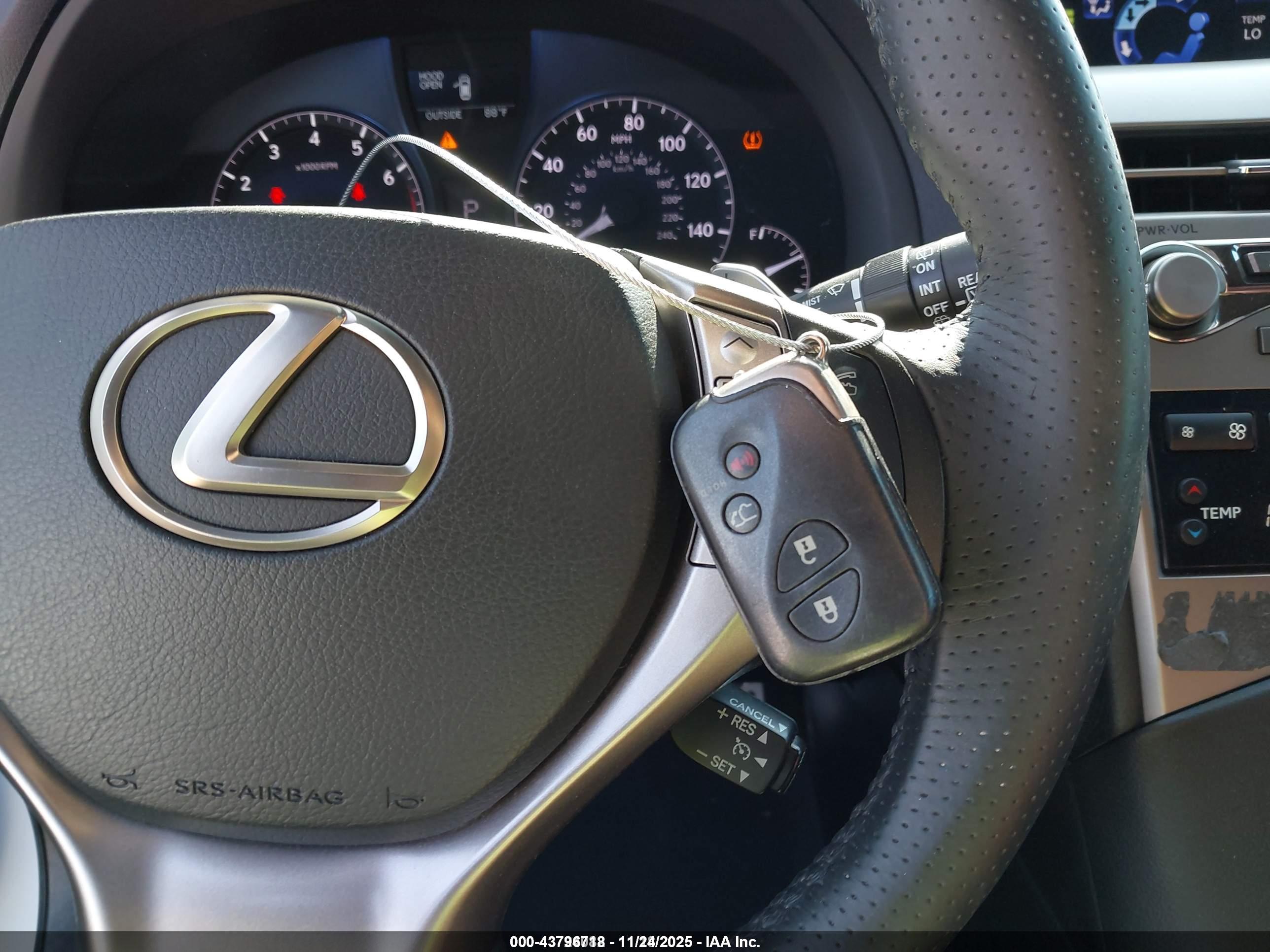 LEXUS RX image 11