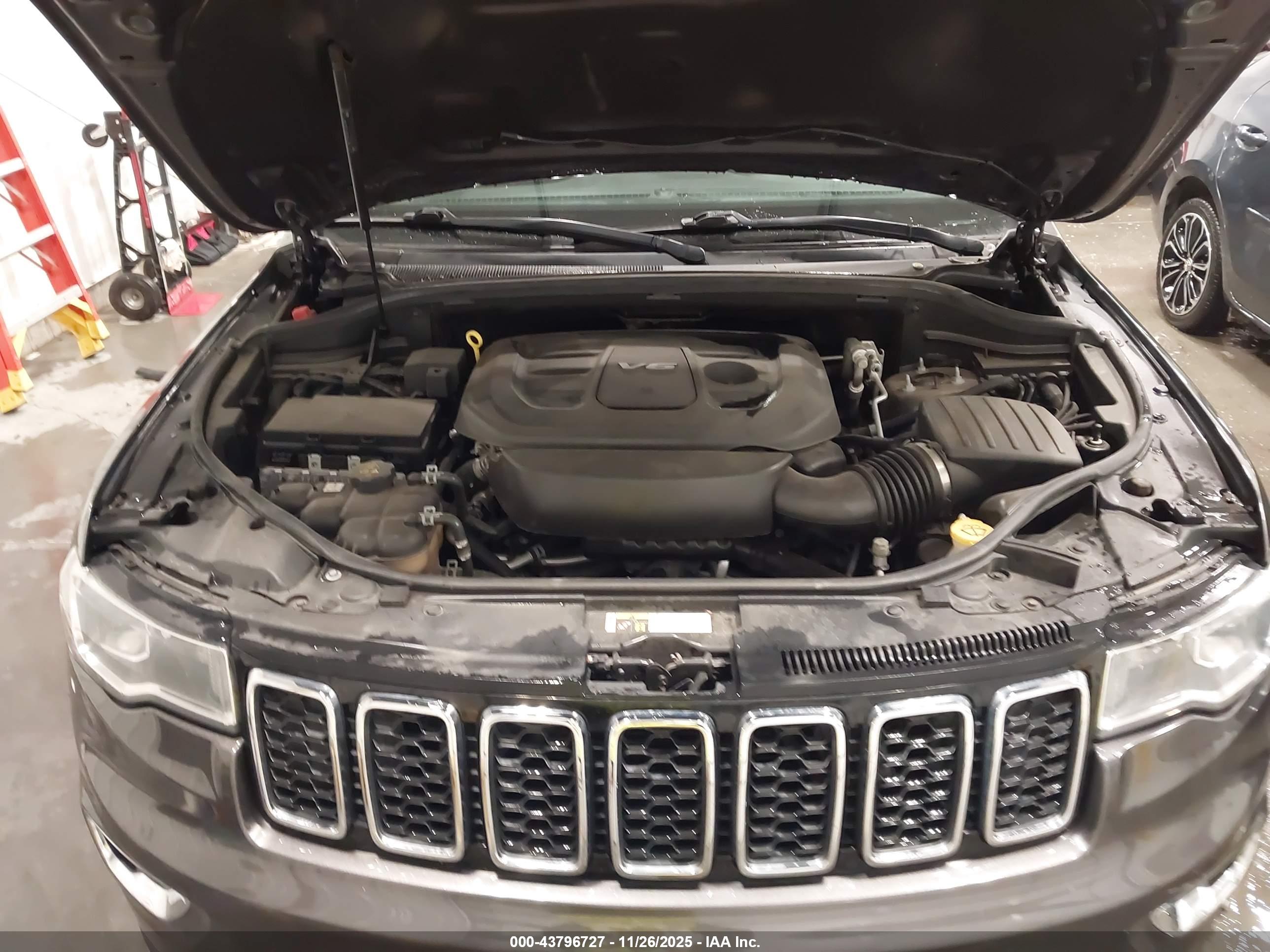JEEP GRAND image 10