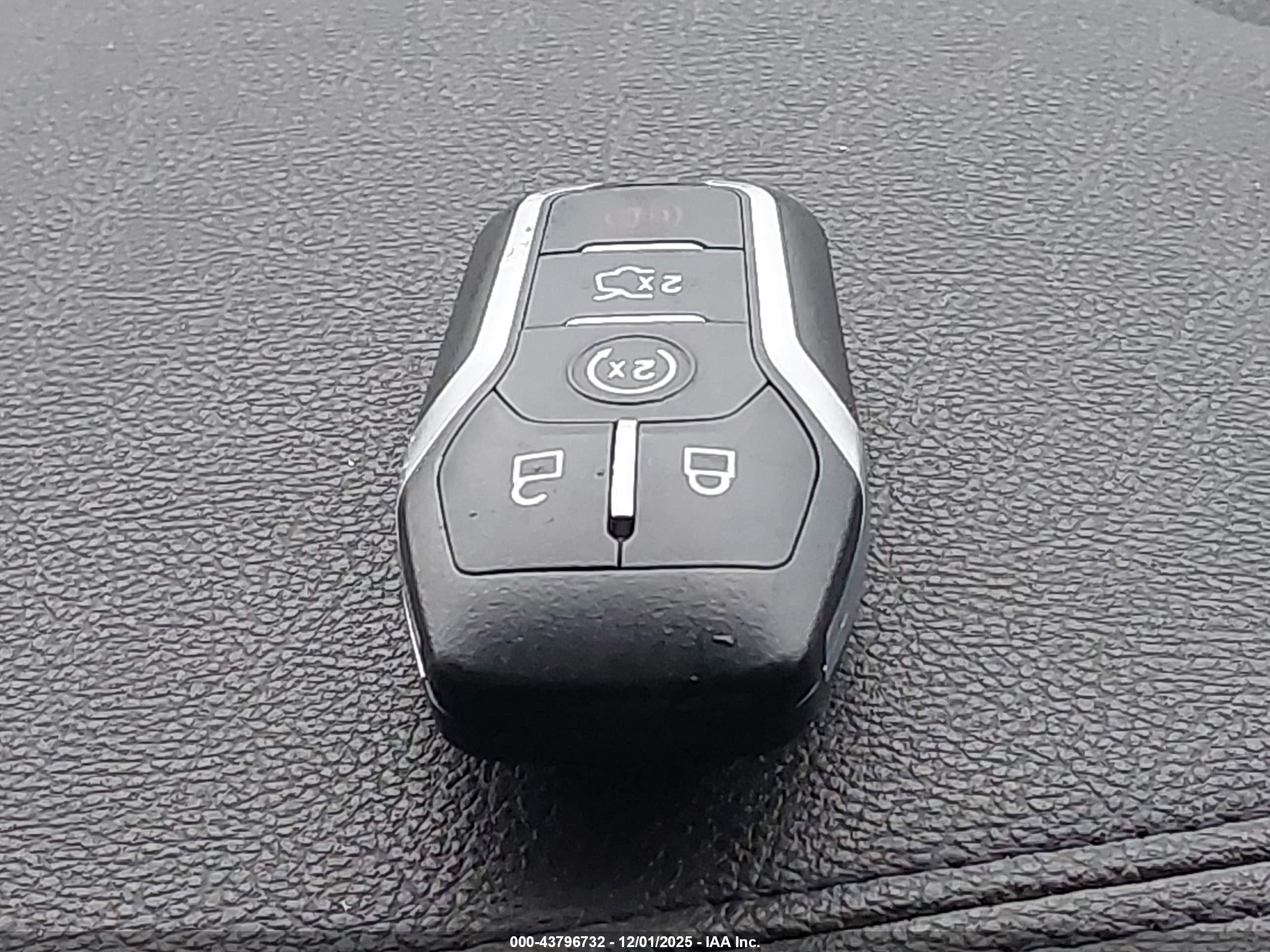 LINCOLN MKZ image 11
