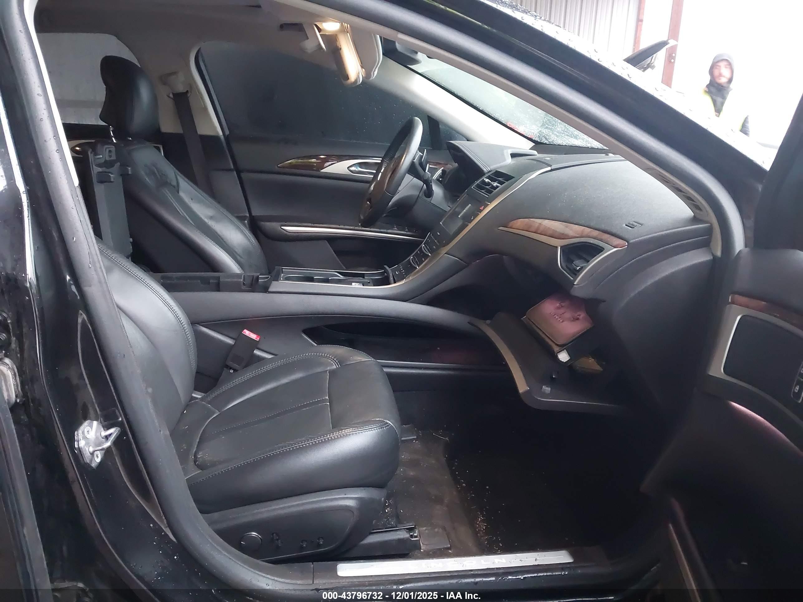 LINCOLN MKZ image 5