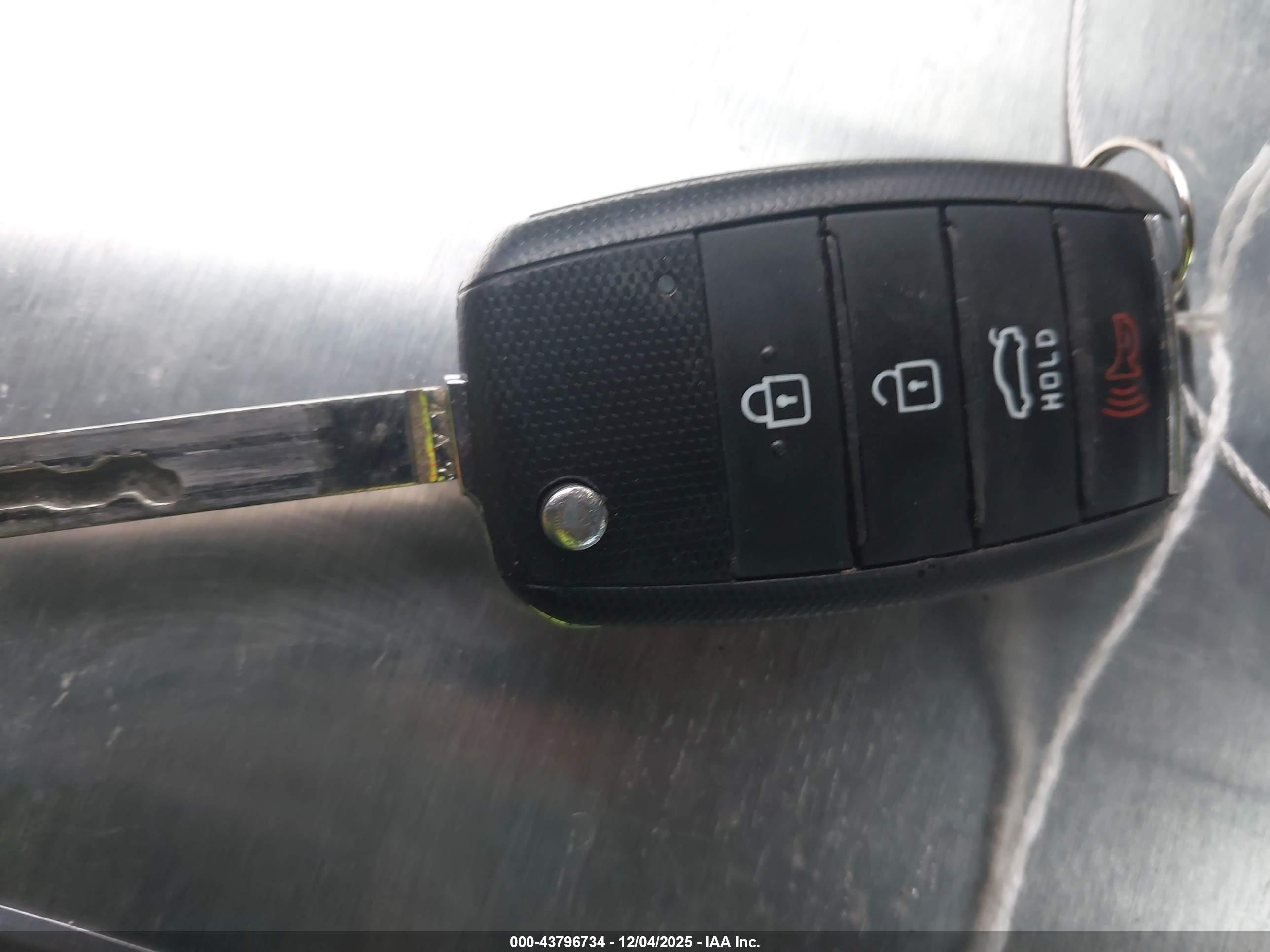 KIA OPTIMA image 11
