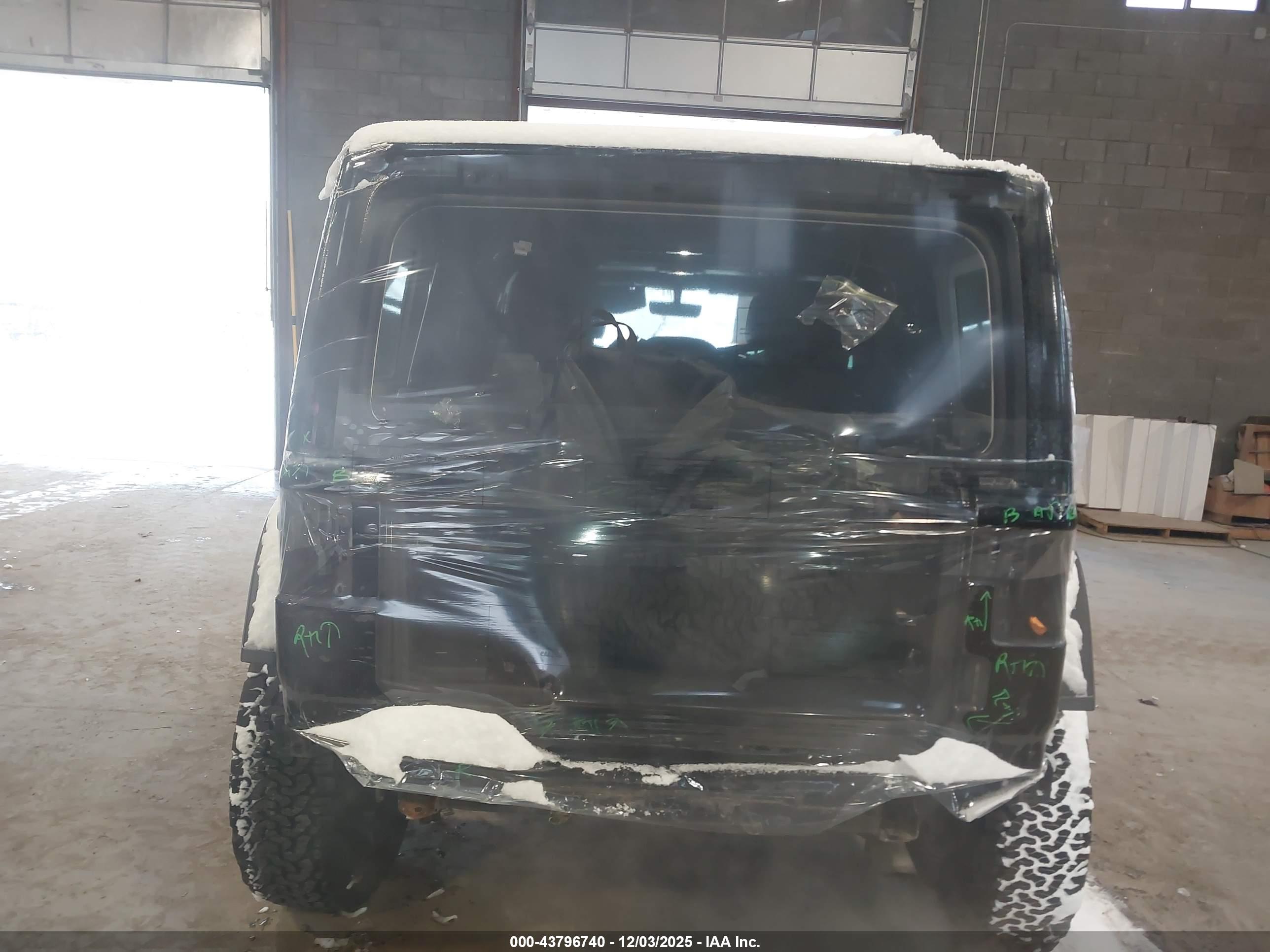 JEEP WRANGLER image 6