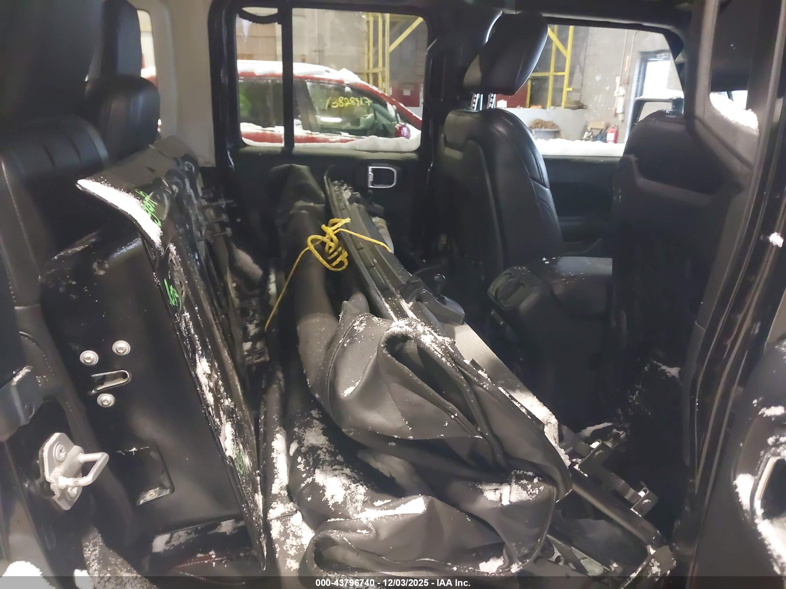 JEEP WRANGLER image 8