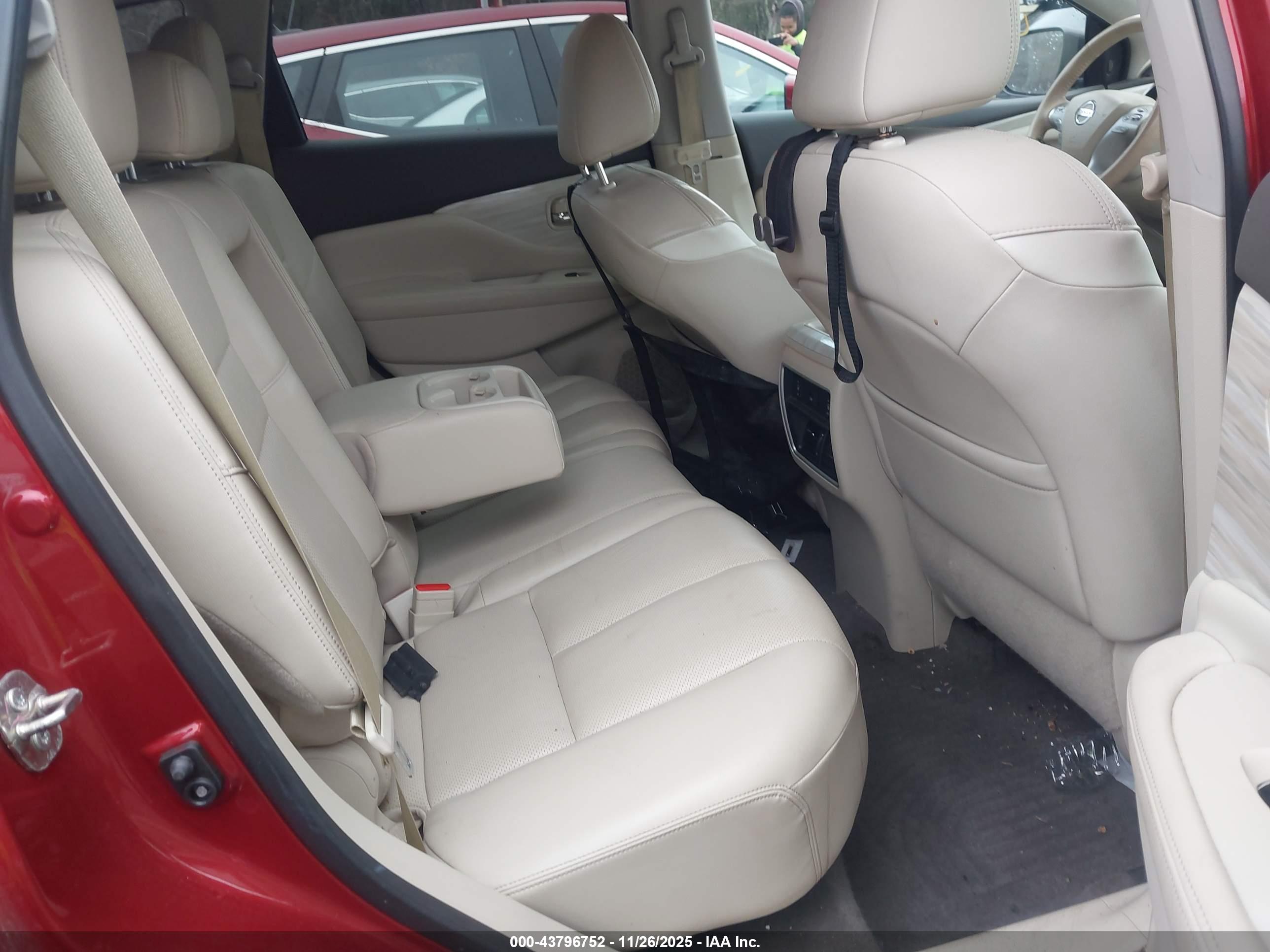 NISSAN MURANO image 8
