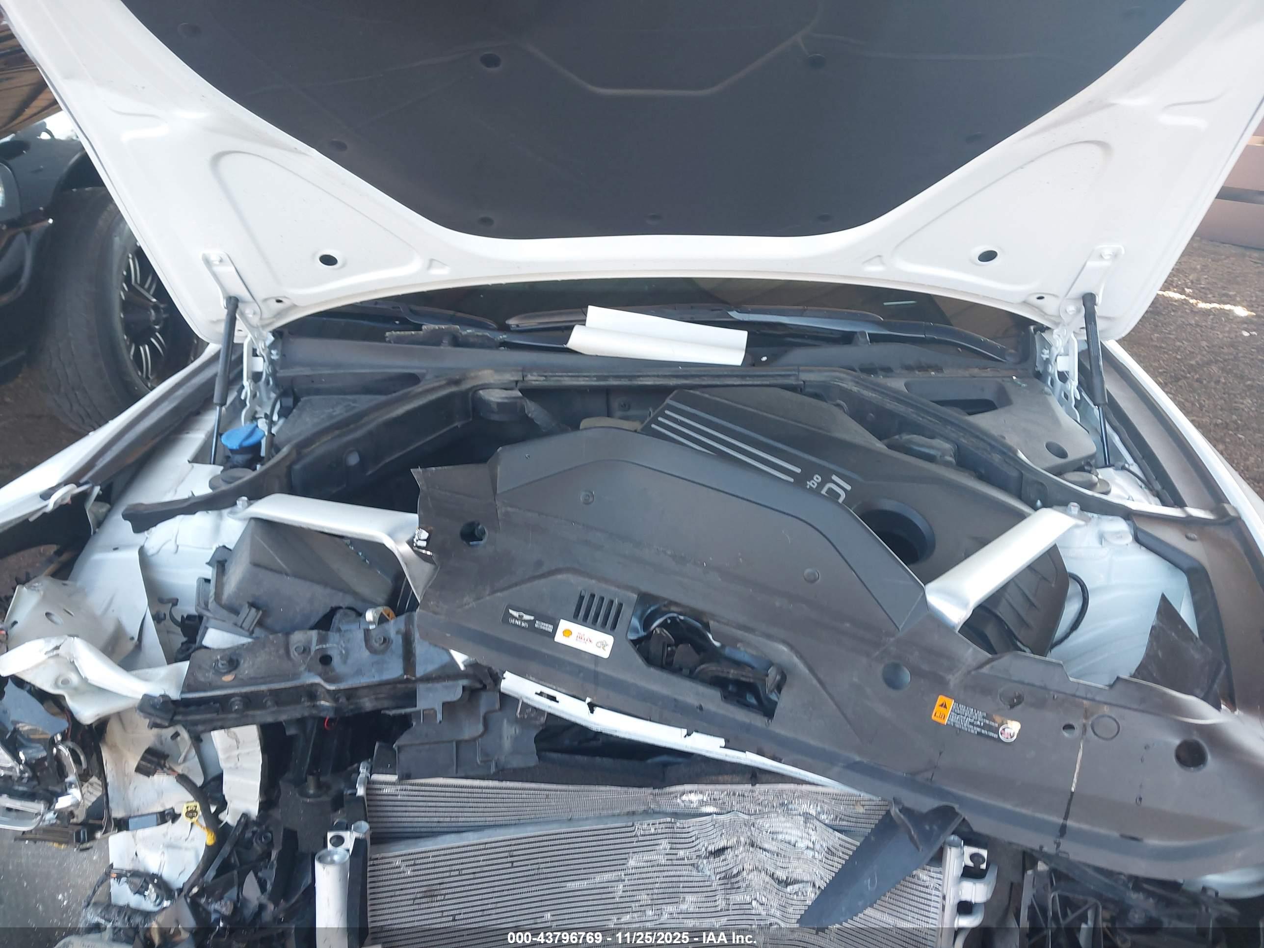 GENESIS G70 image 10