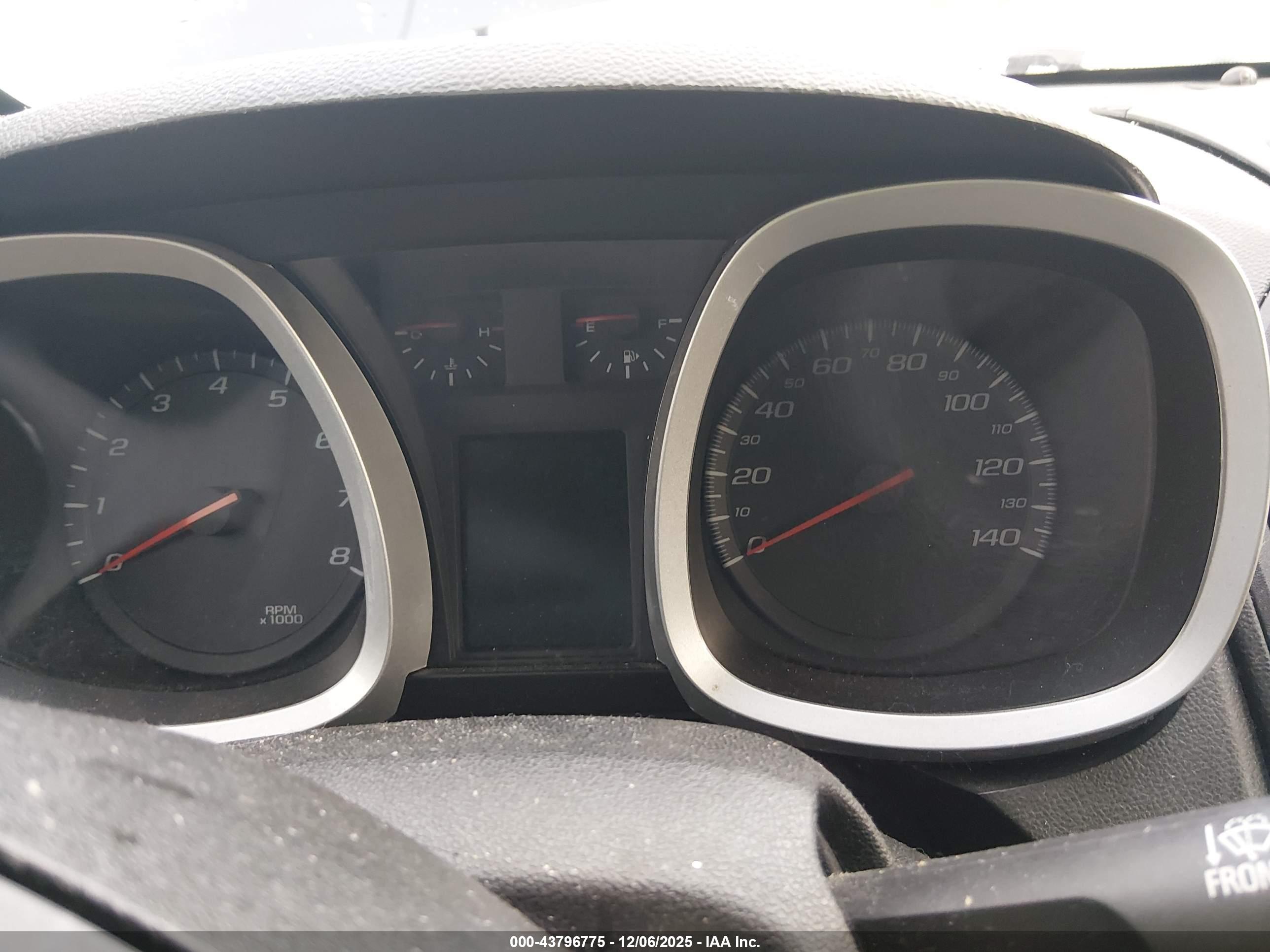 CHEVROLET EQUINOX image 7