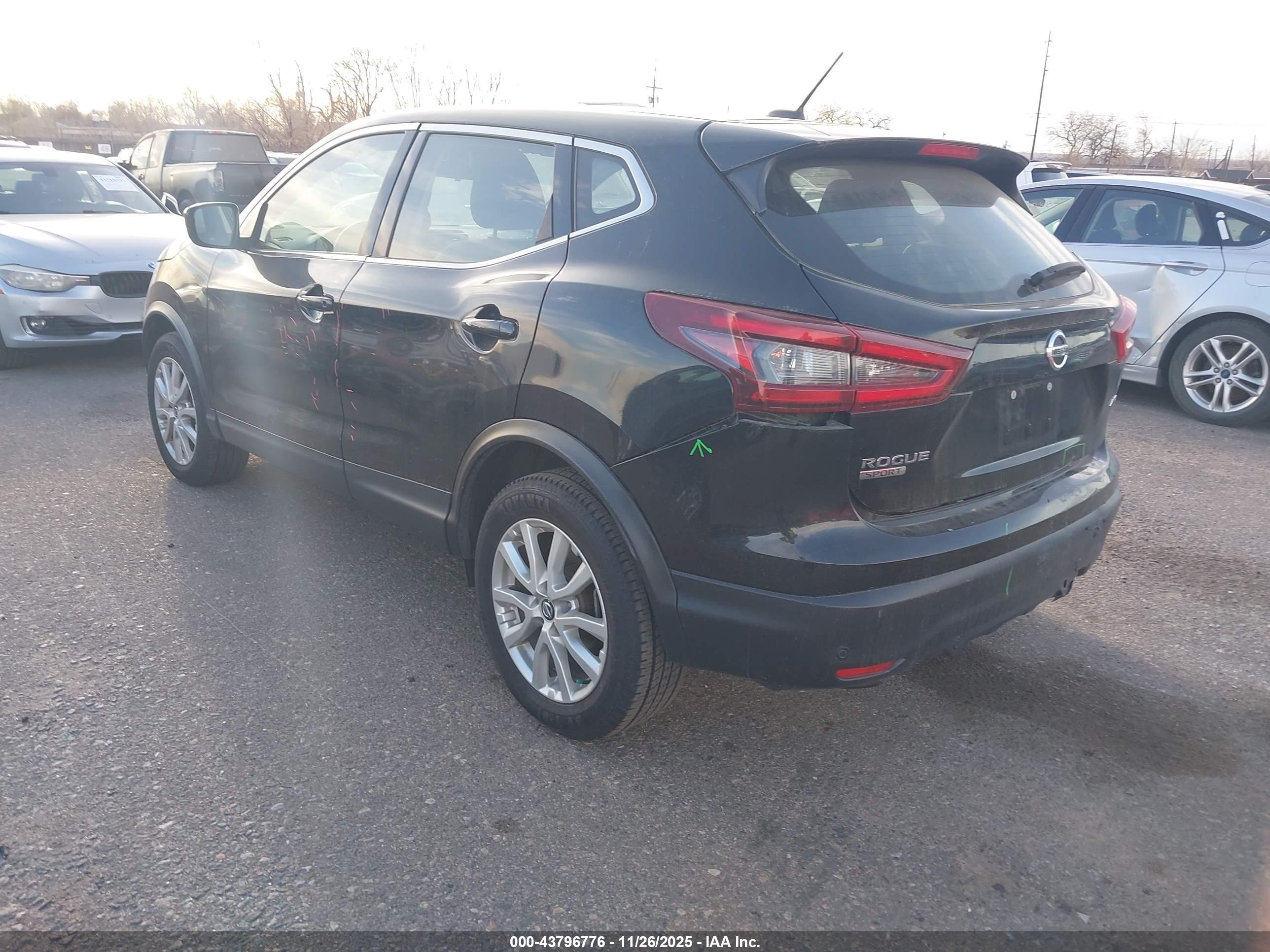 NISSAN ROGUE image 3