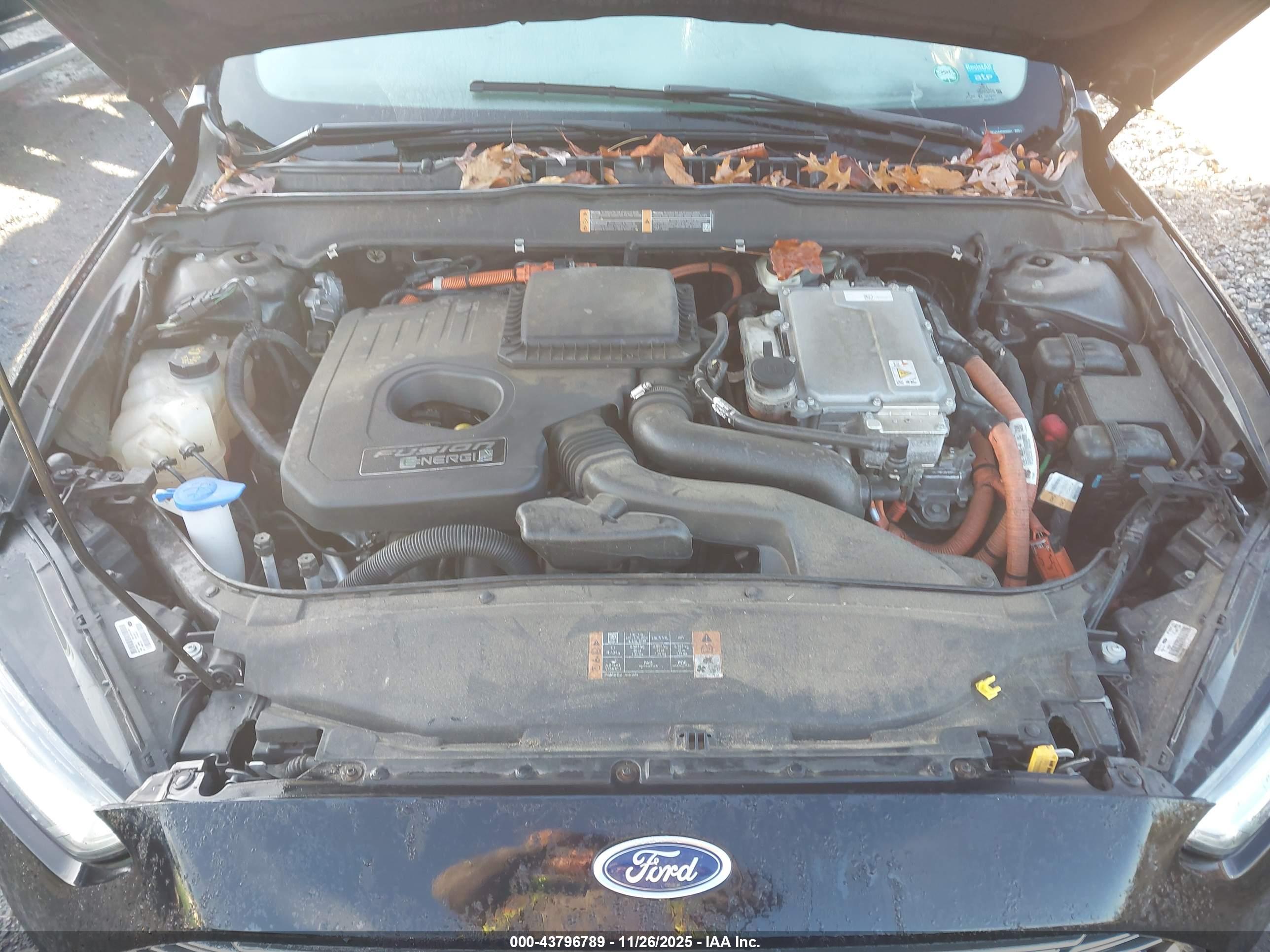 FORD FUSION image 10