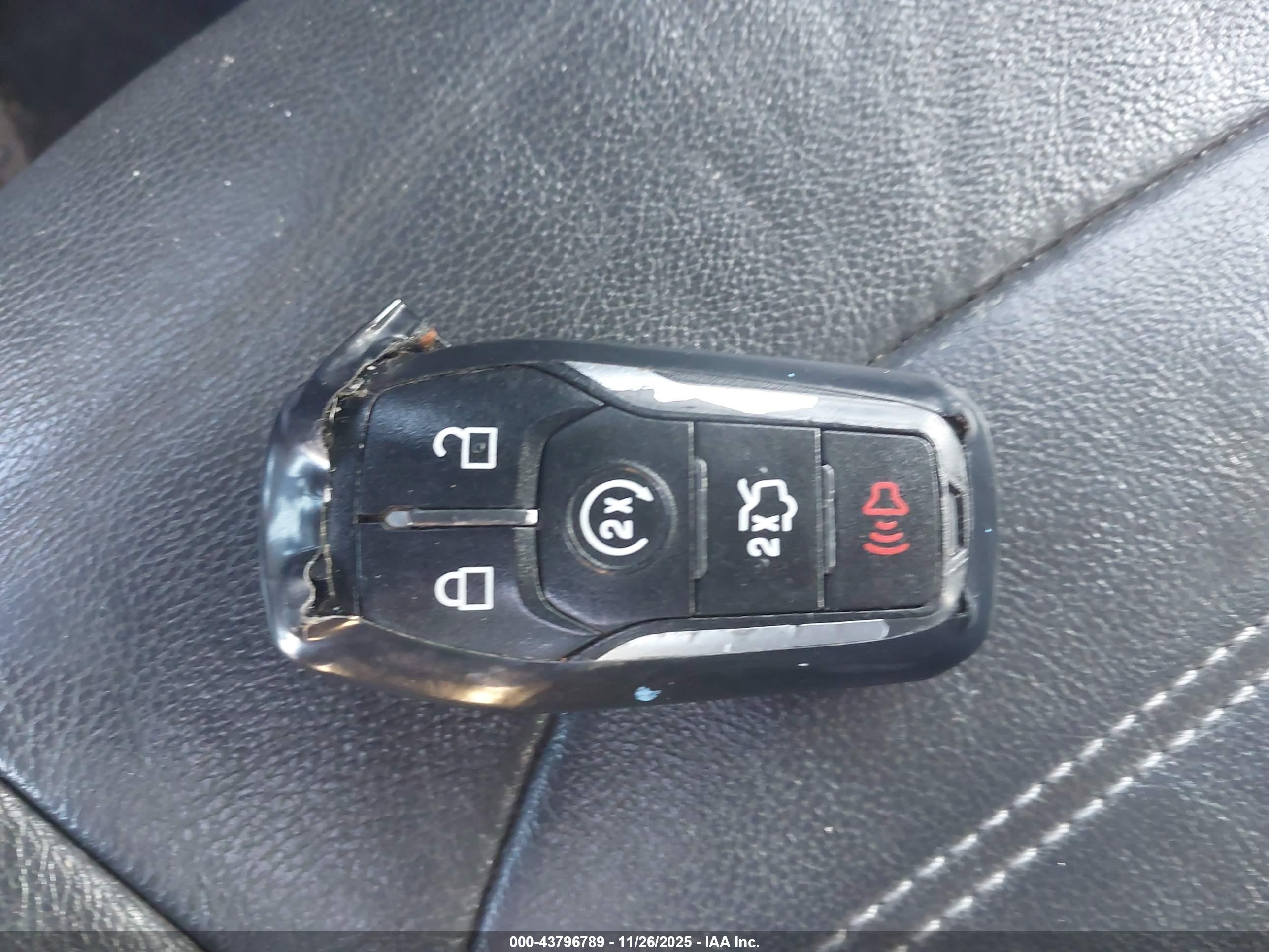 FORD FUSION image 11