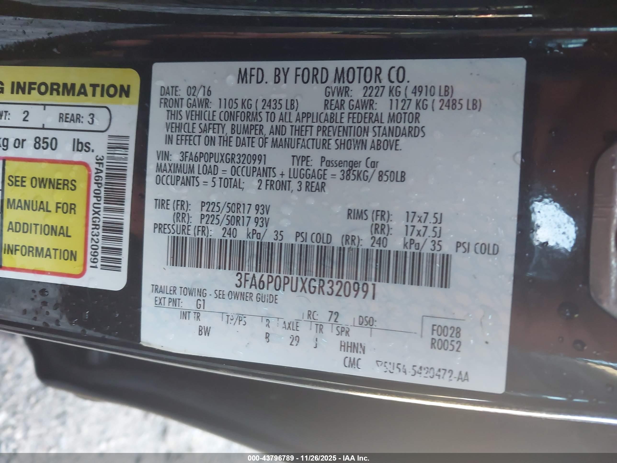 FORD FUSION image 9