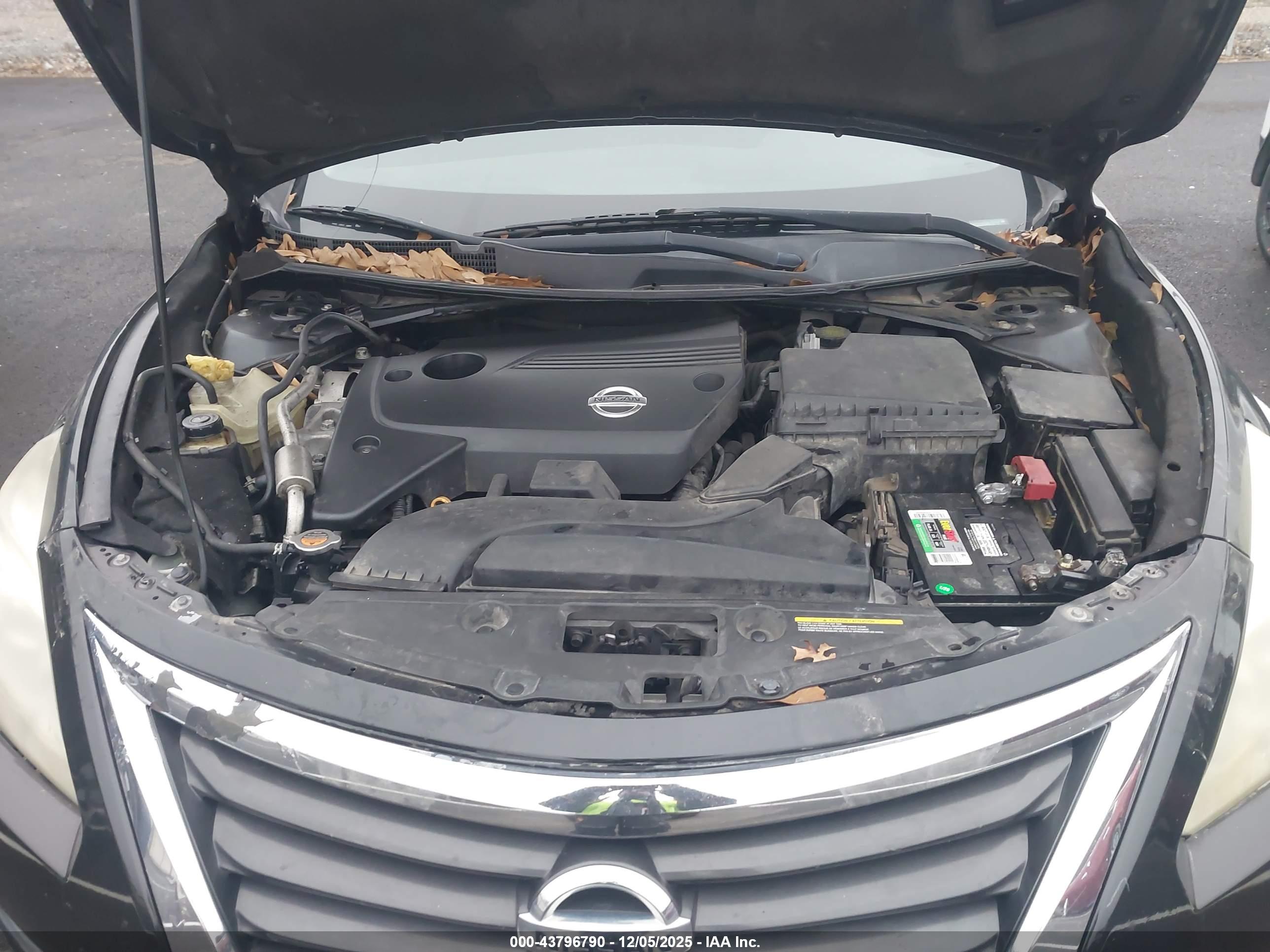 NISSAN ALTIMA image 10
