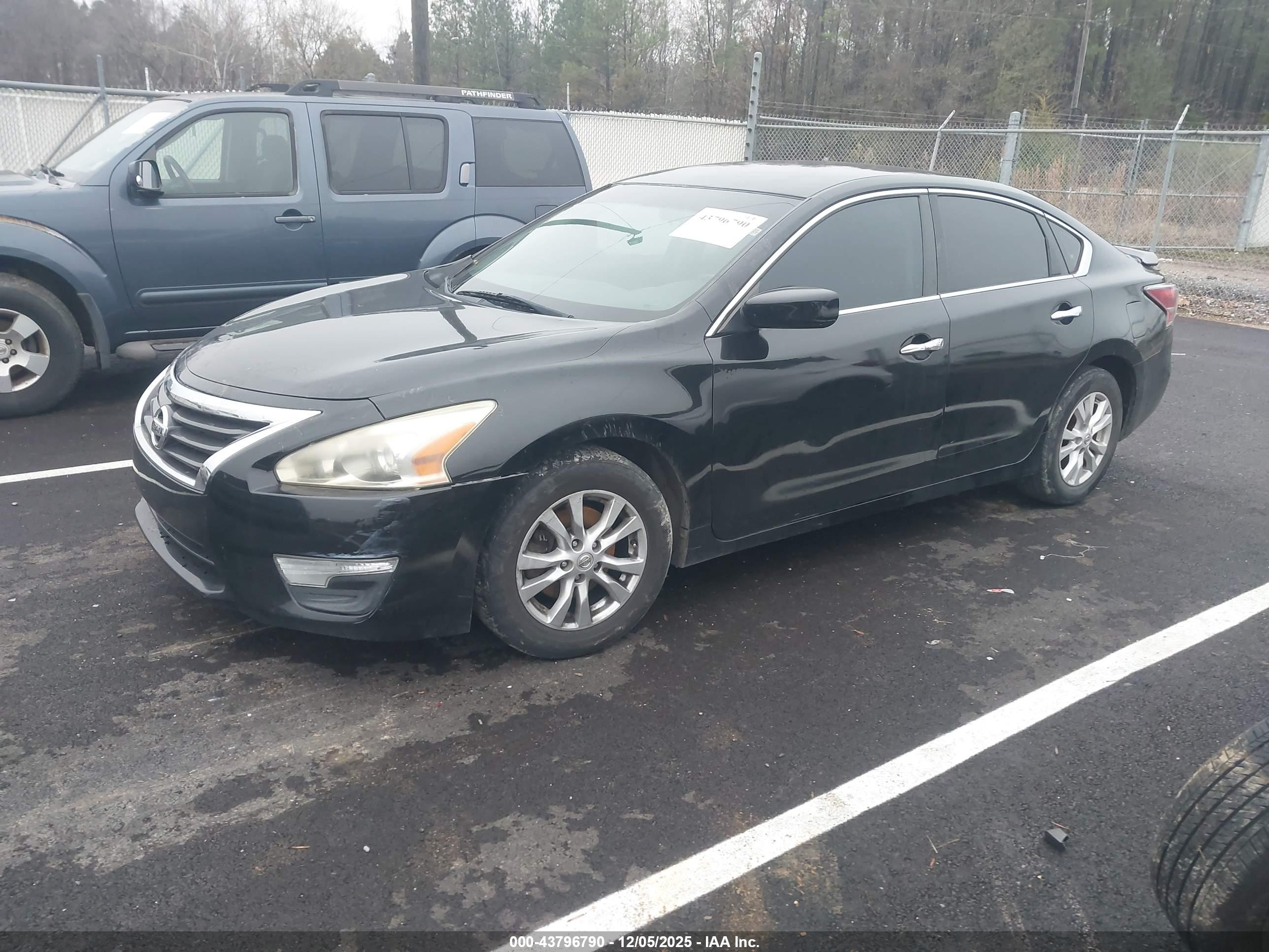 NISSAN ALTIMA image 2