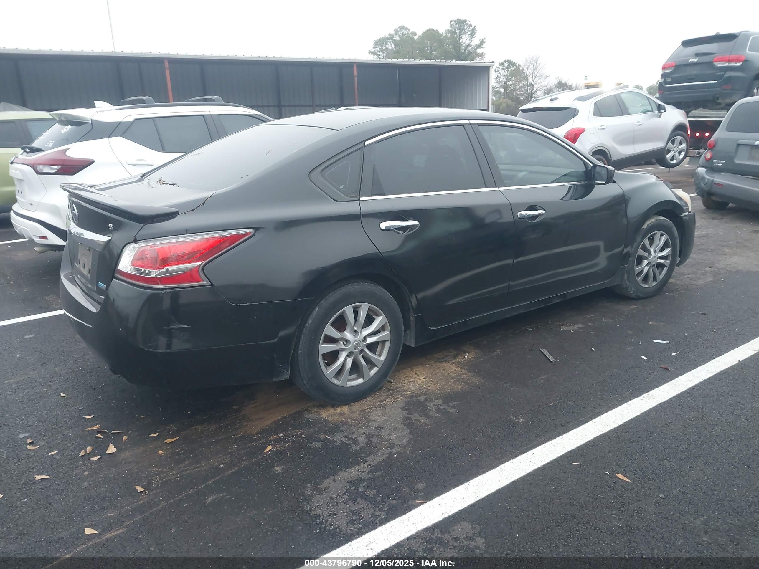 NISSAN ALTIMA image 4
