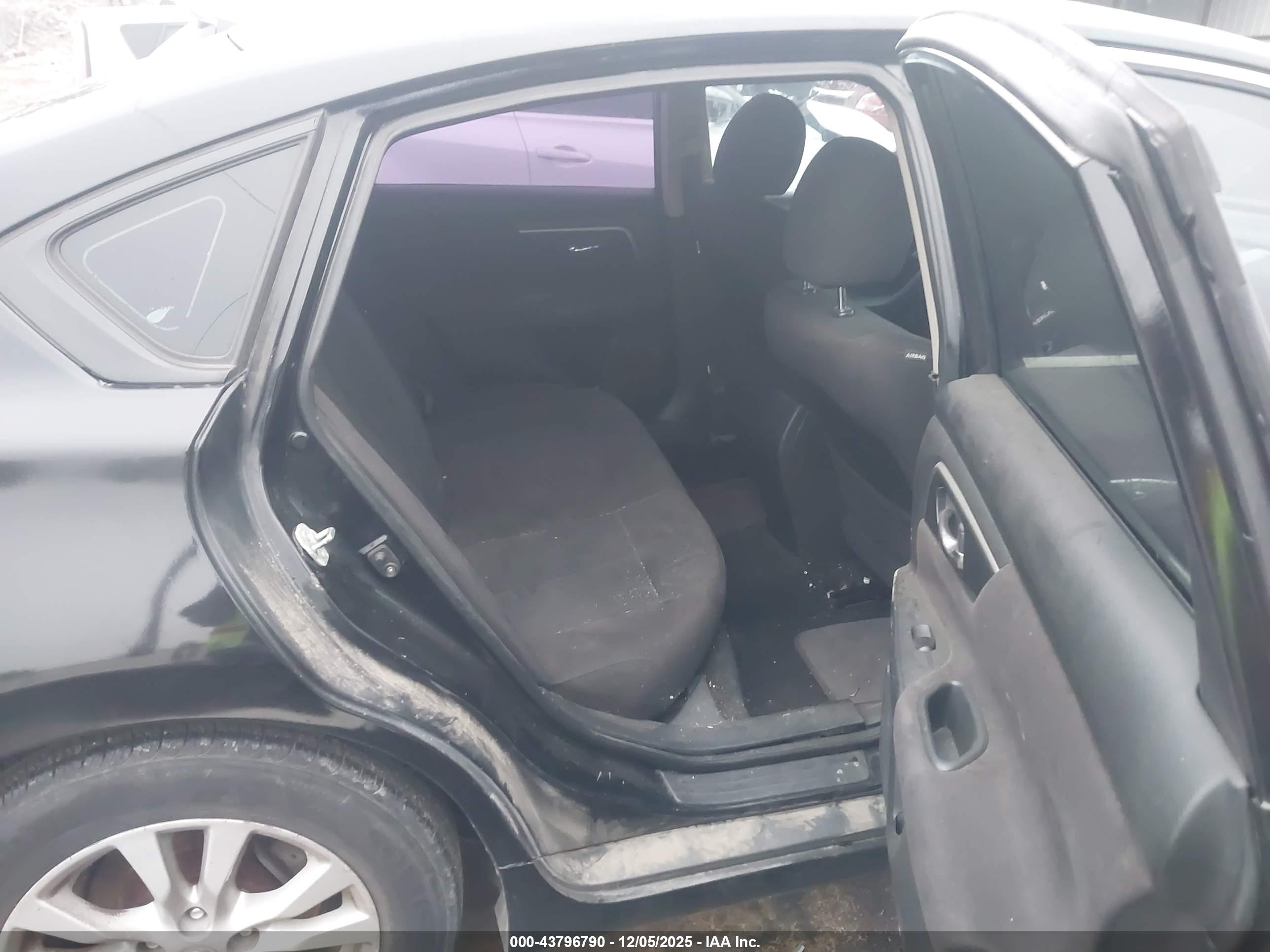 NISSAN ALTIMA image 8