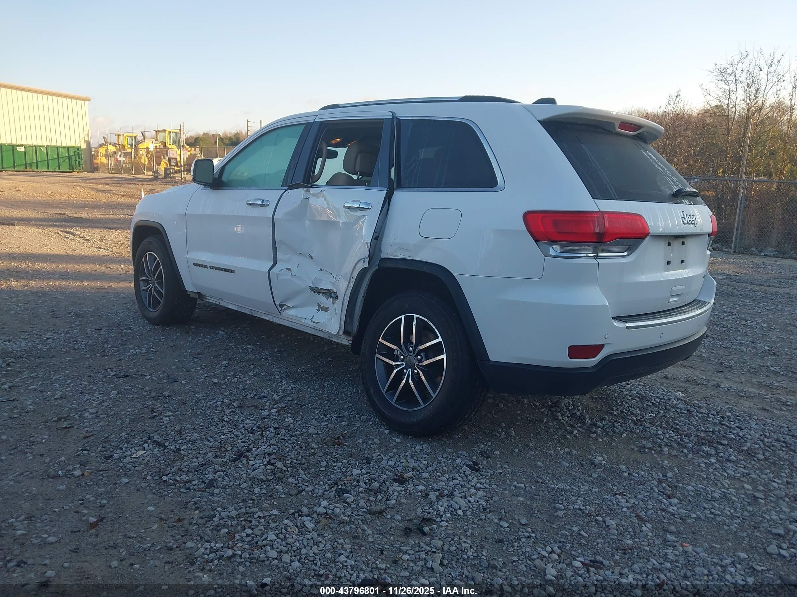 JEEP GRAND image 3