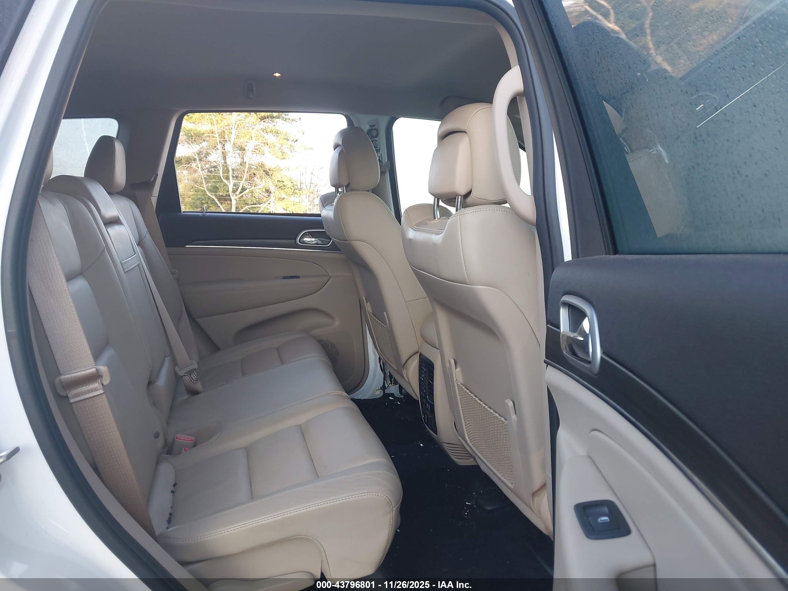 JEEP GRAND image 8