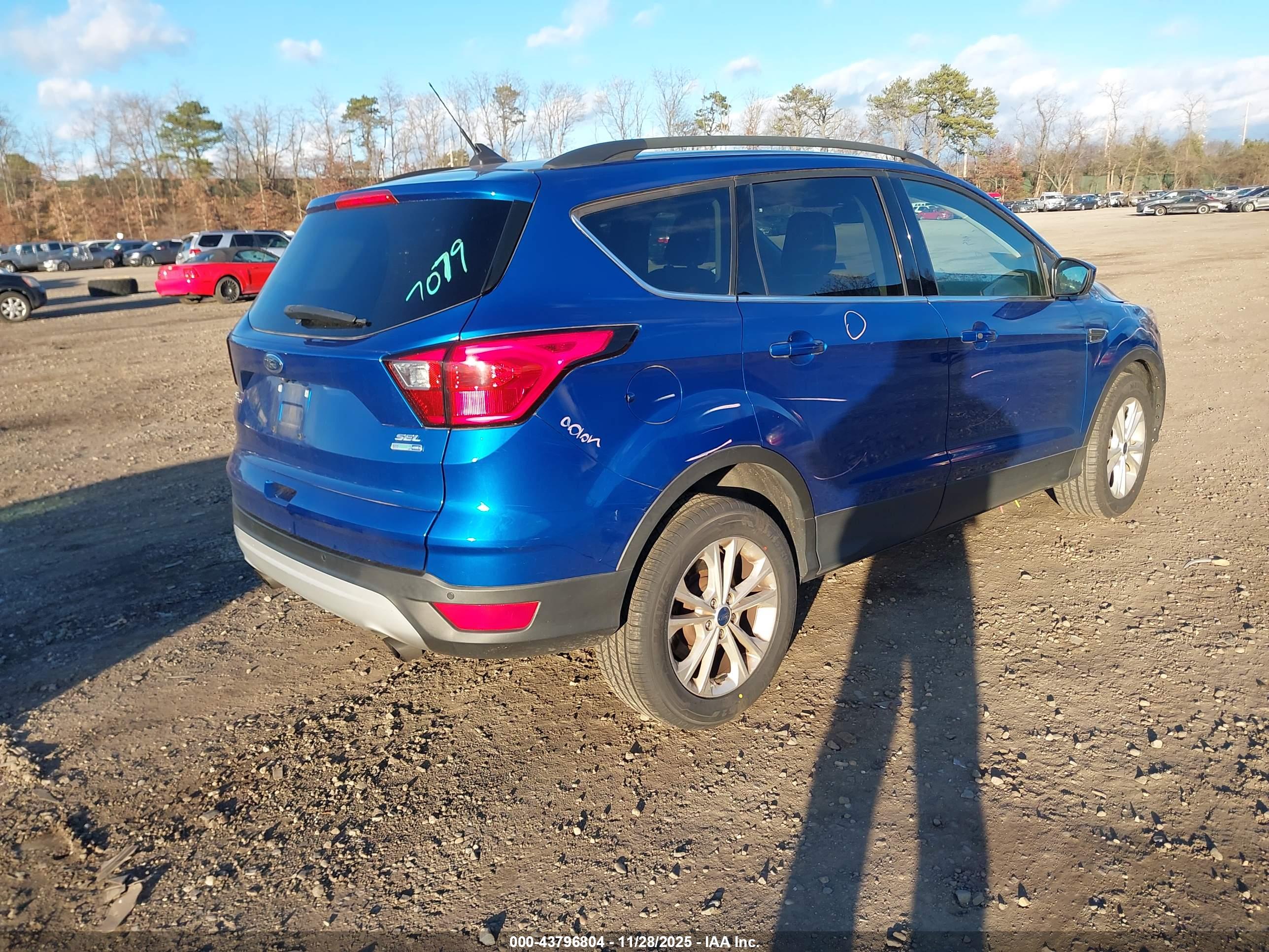 FORD ESCAPE image 4