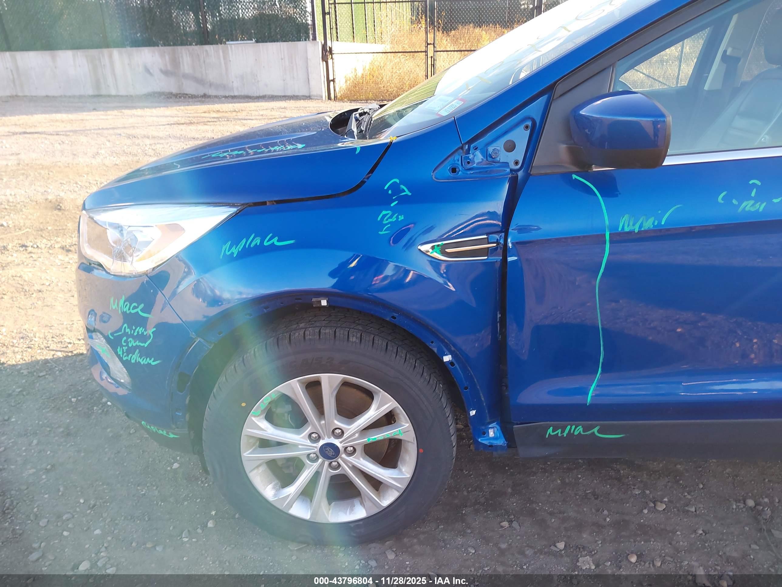 FORD ESCAPE image 6