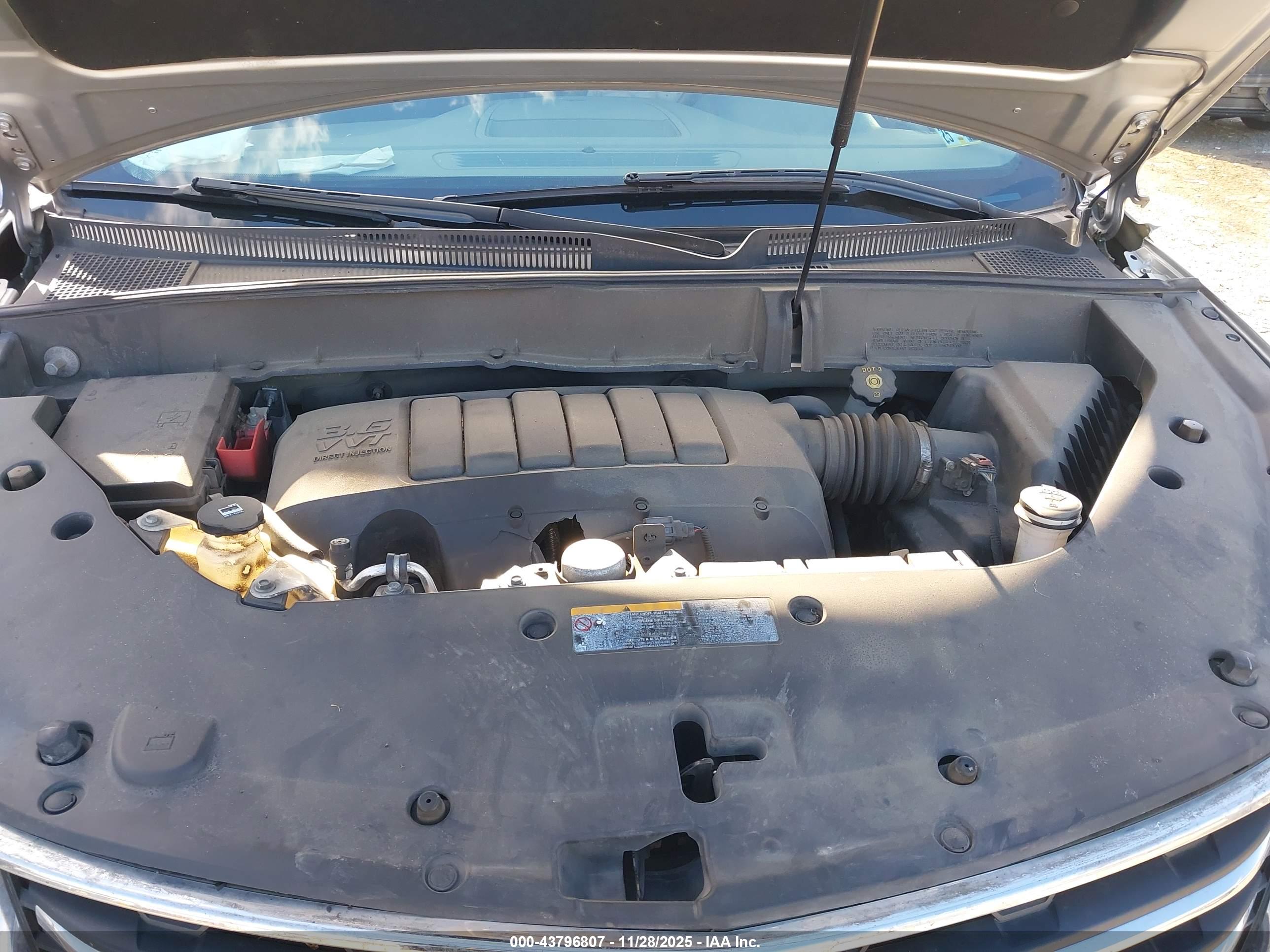 CHEVROLET TRAVERSE image 10