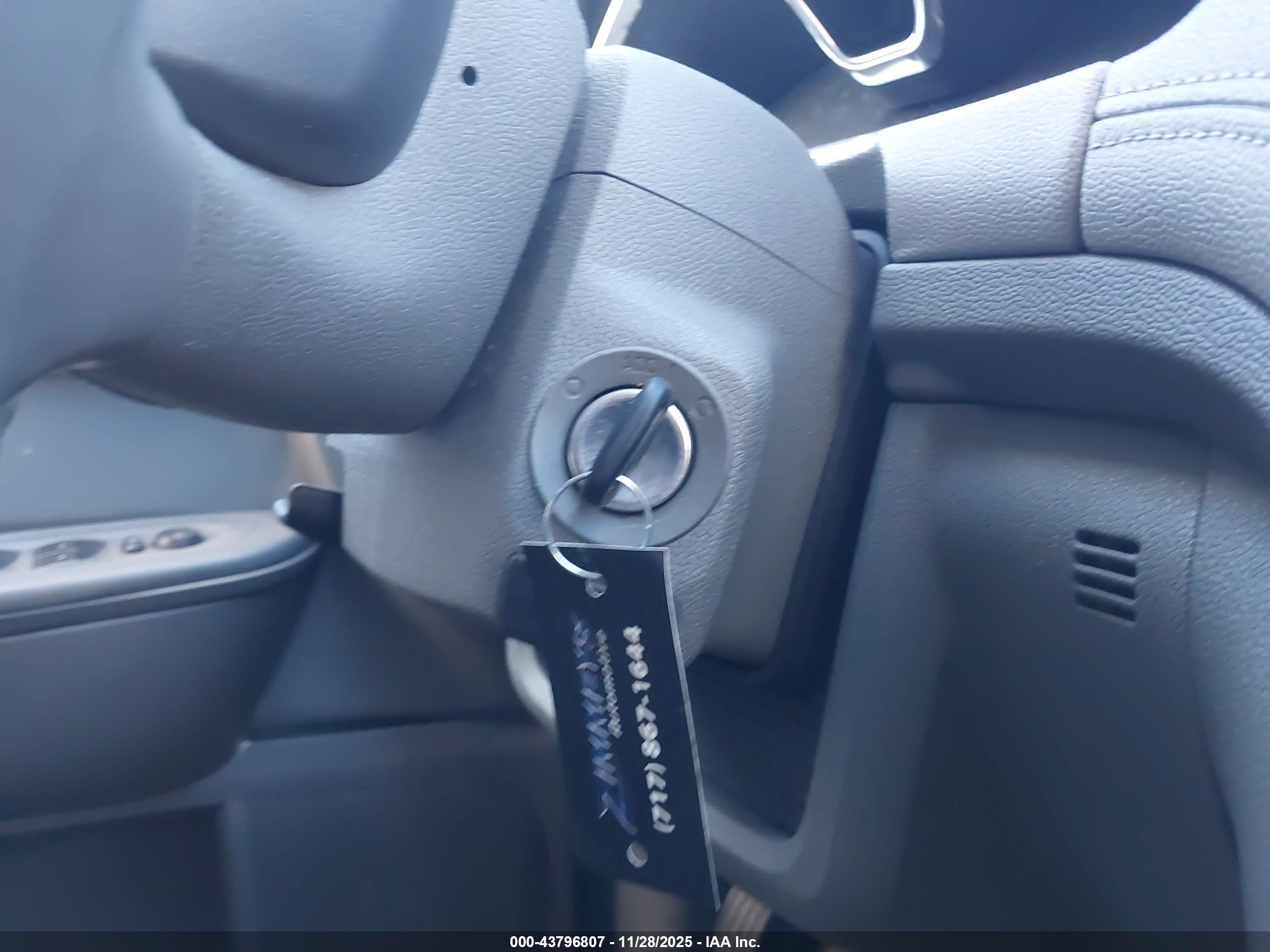 CHEVROLET TRAVERSE image 11