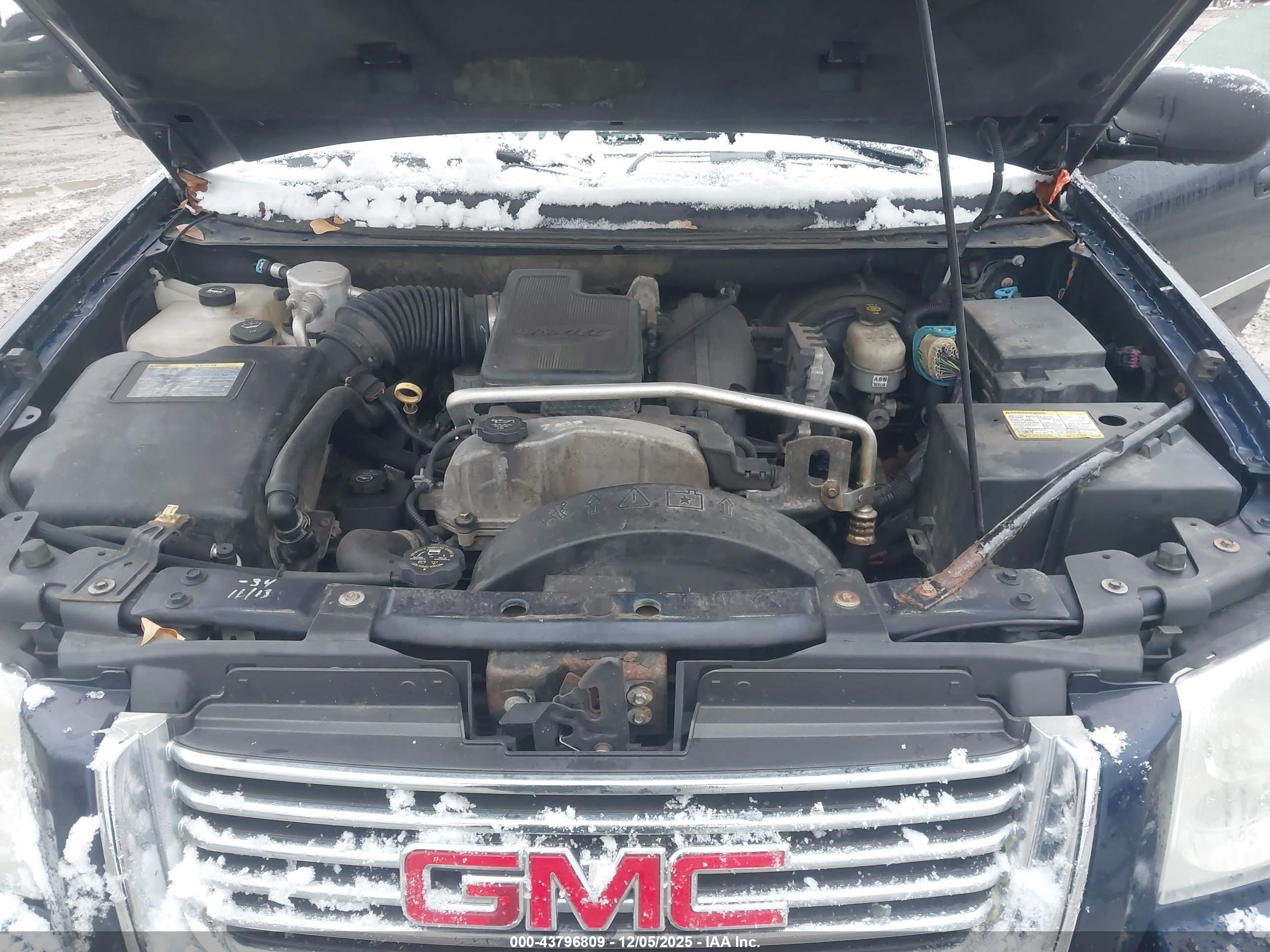GMC ENVOY image 10