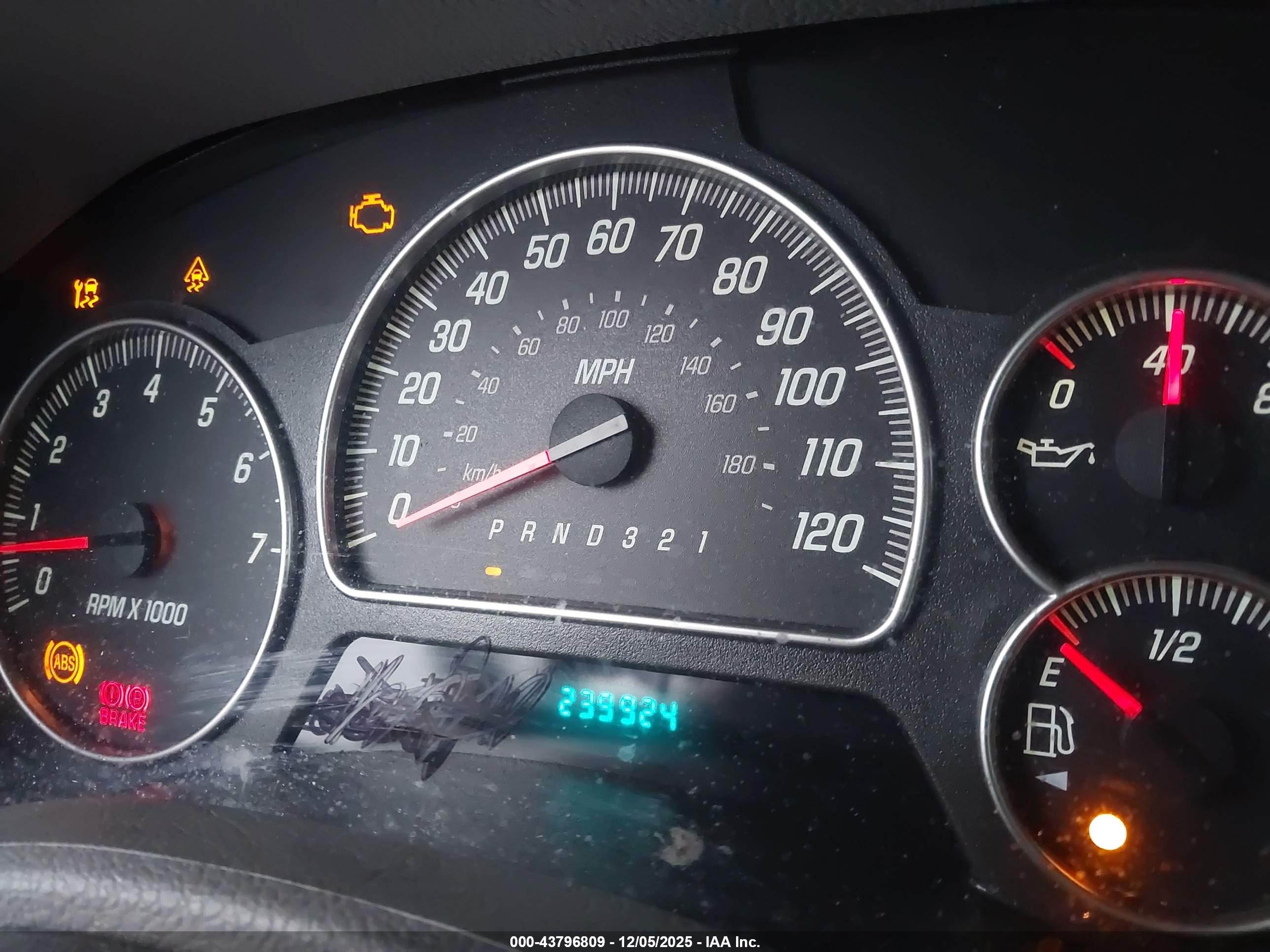 GMC ENVOY image 7