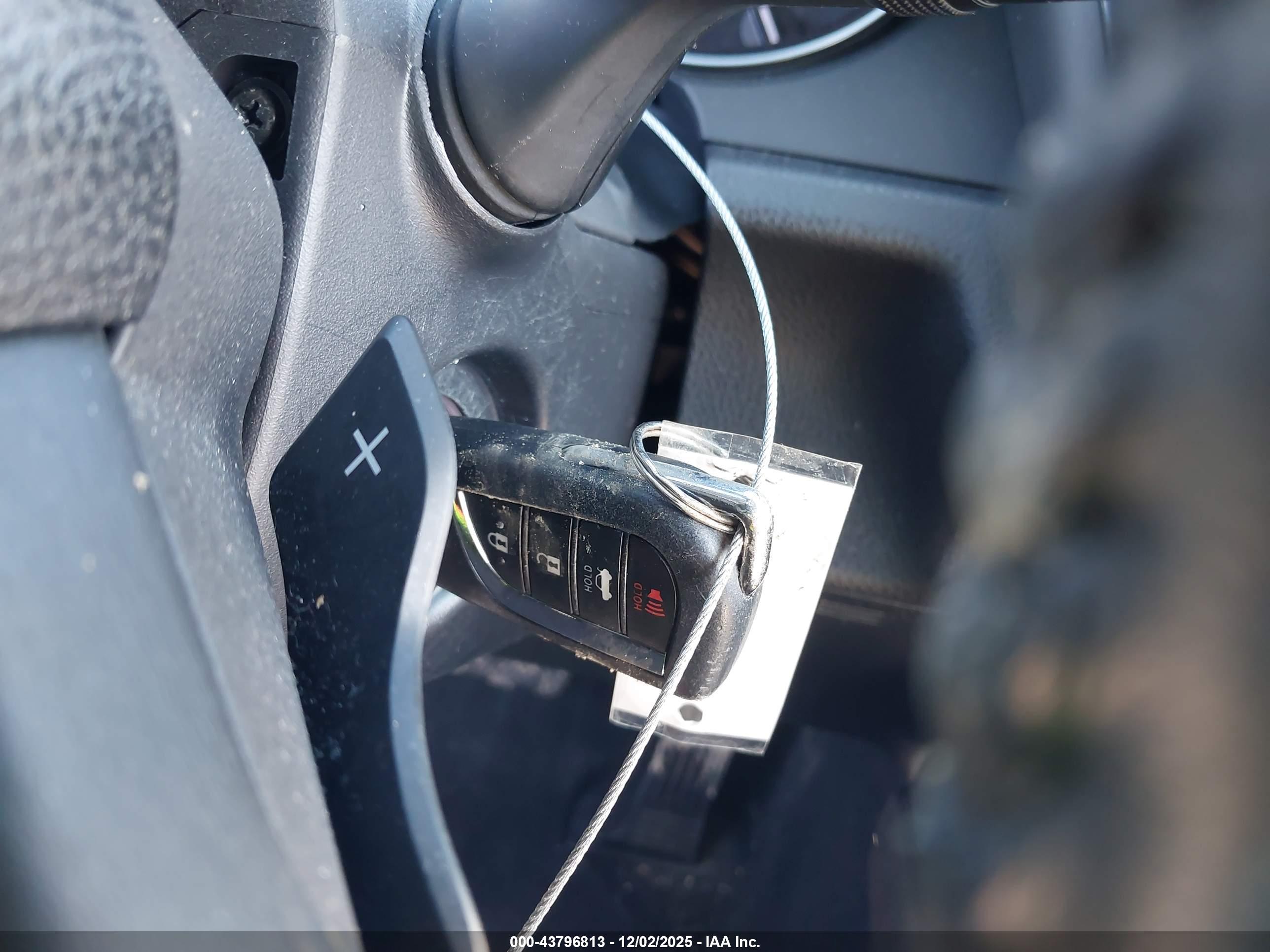 TOYOTA CAMRY image 11