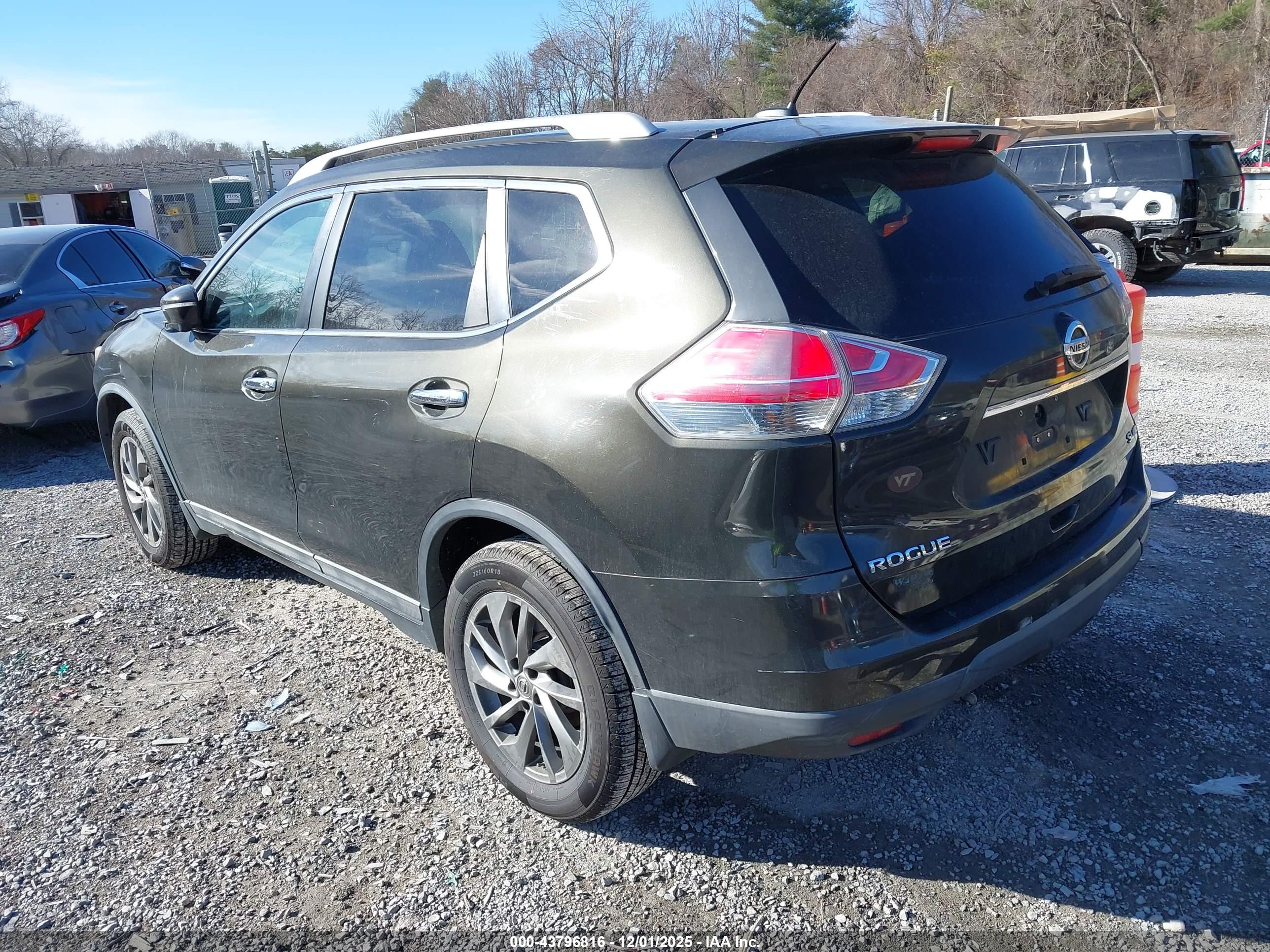 NISSAN ROGUE image 3
