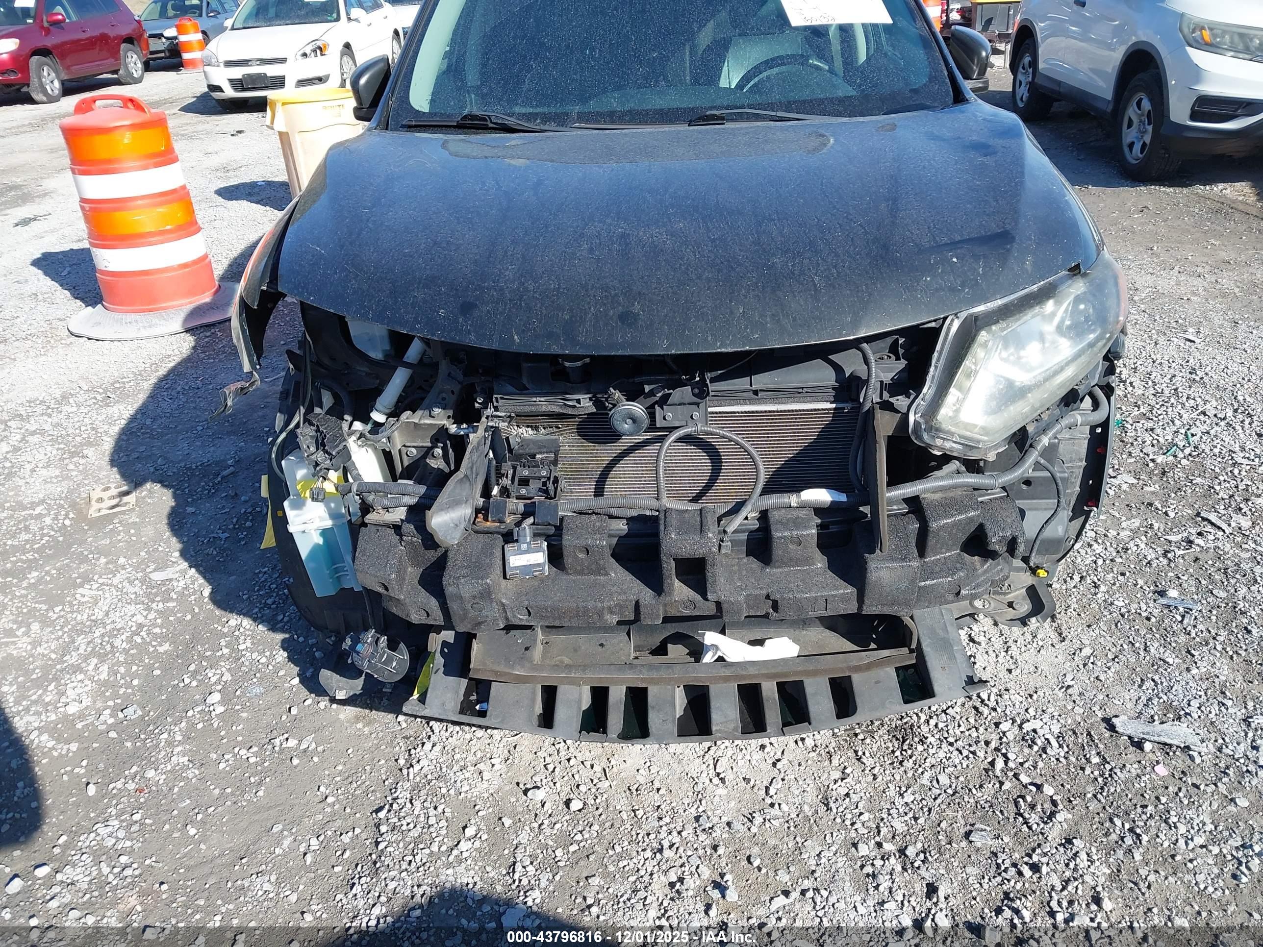 NISSAN ROGUE image 6