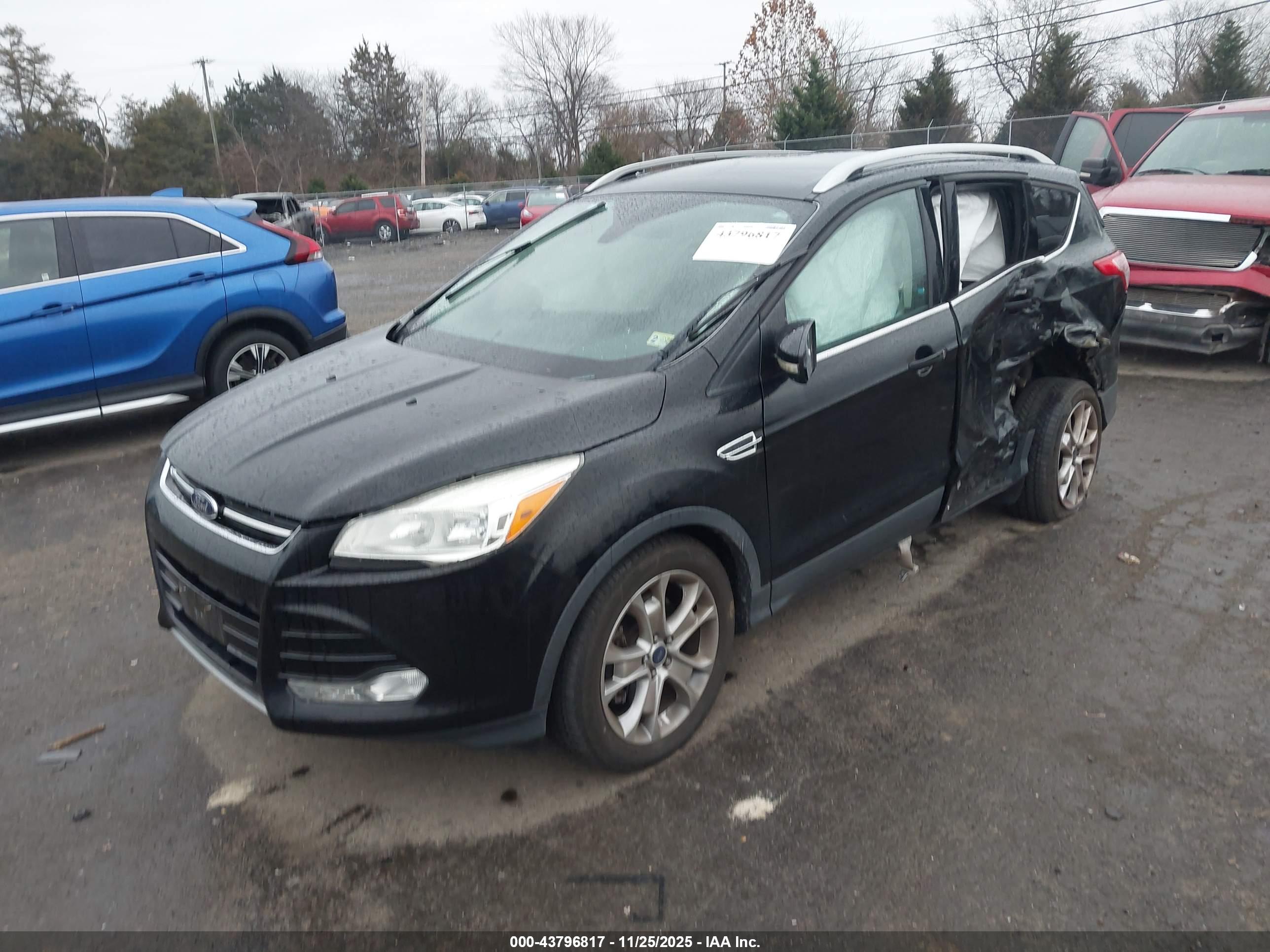 FORD ESCAPE image 2