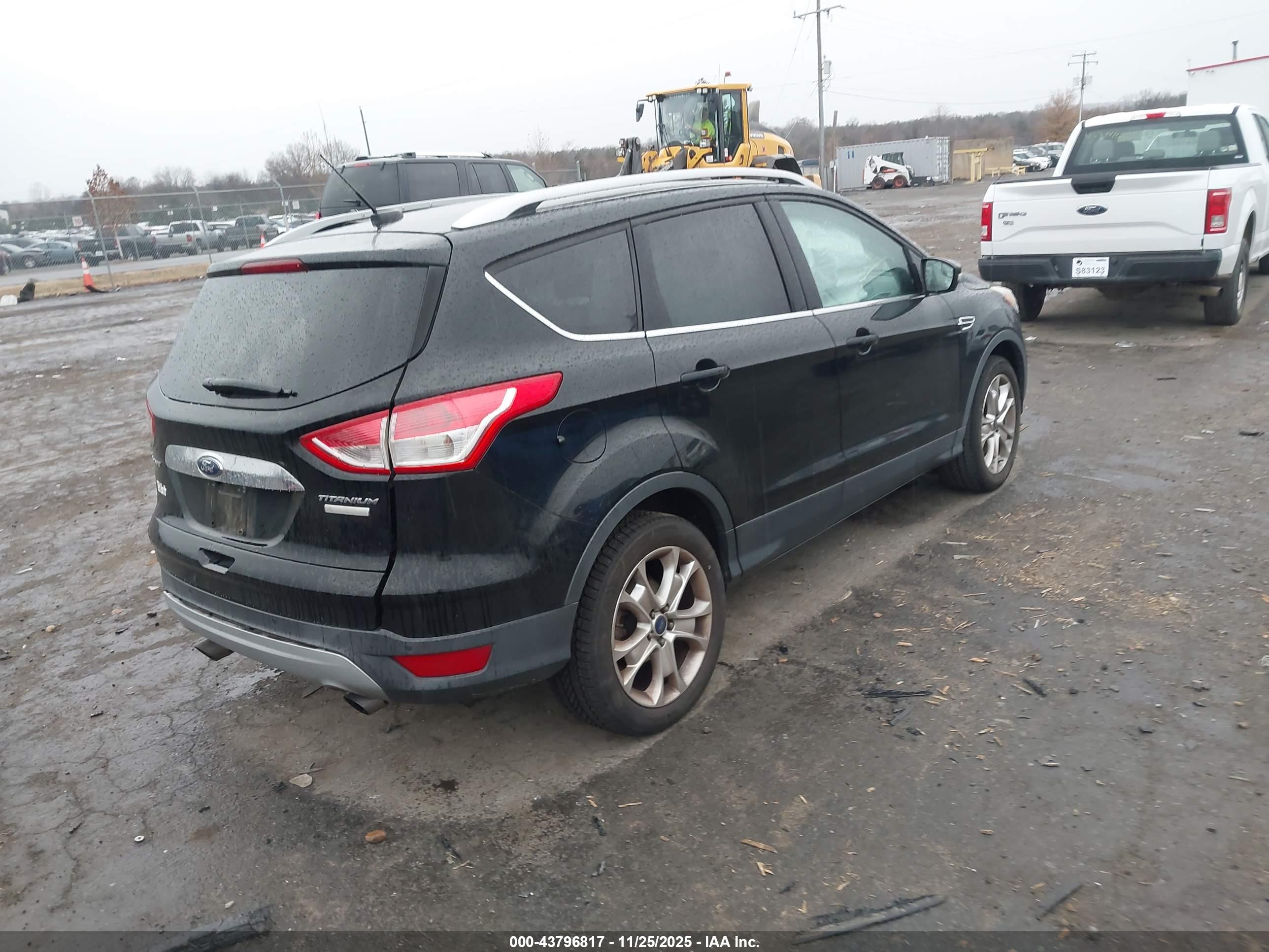 FORD ESCAPE image 4
