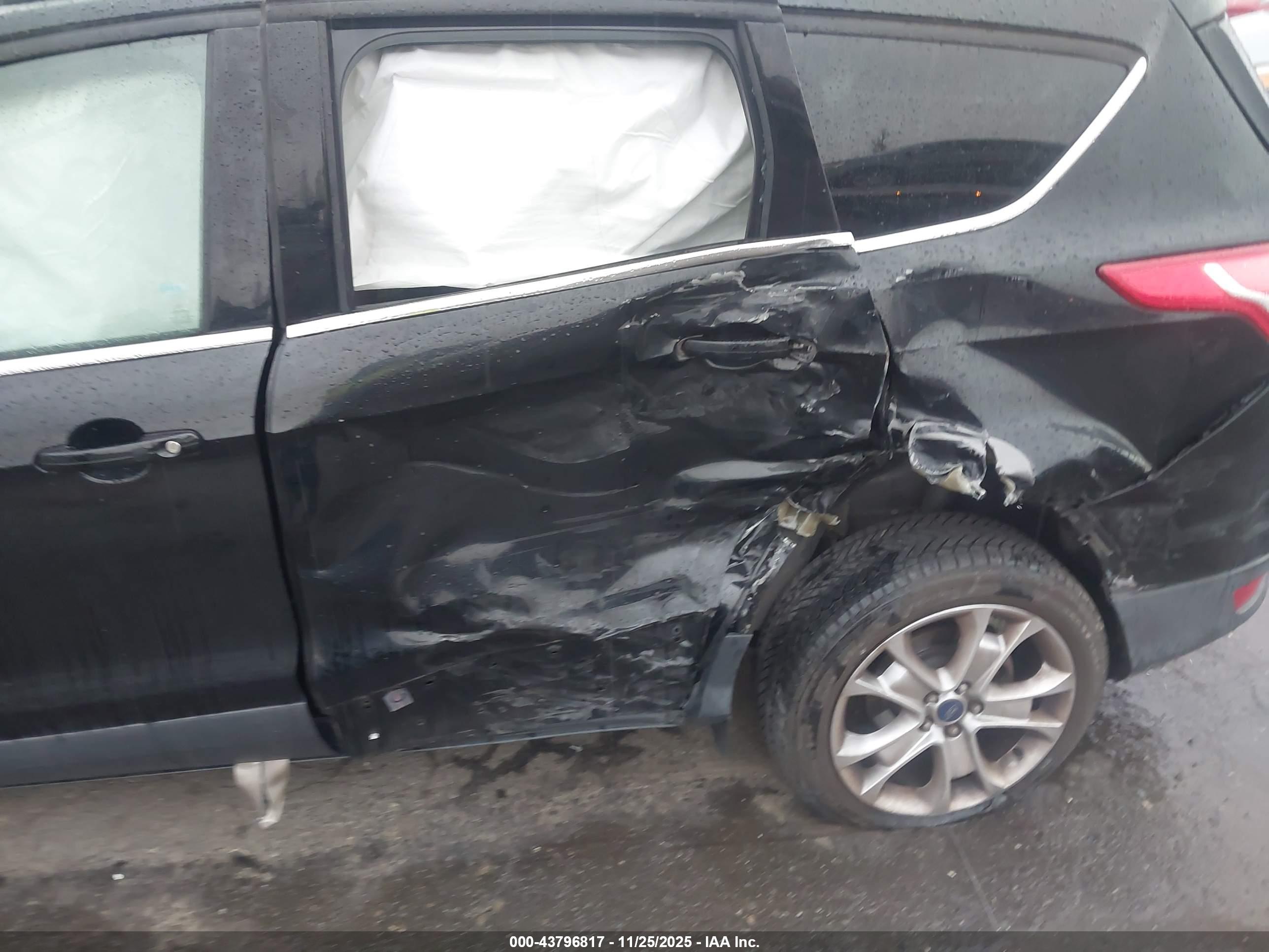 FORD ESCAPE image 6
