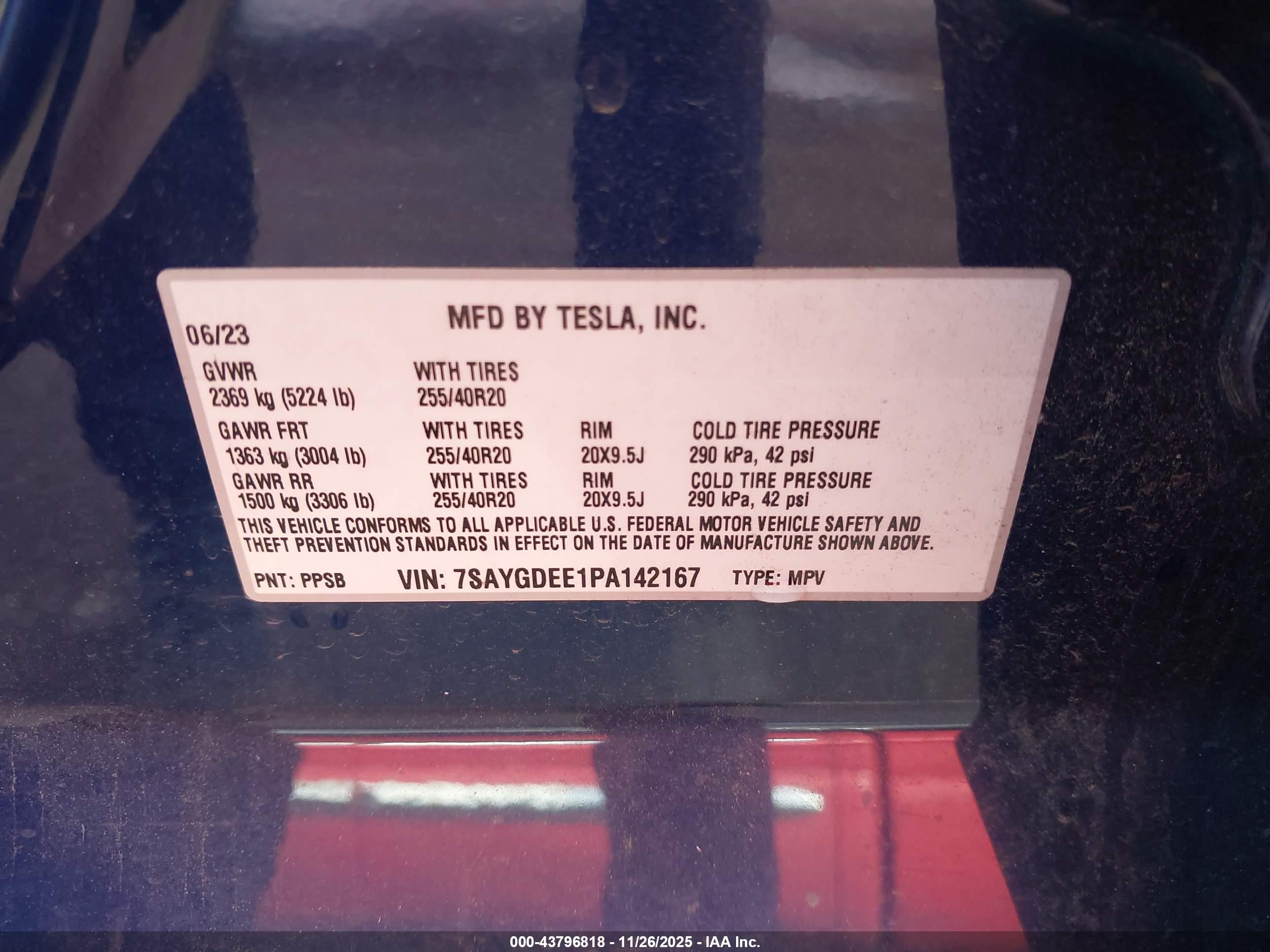 TESLA MODEL image 9