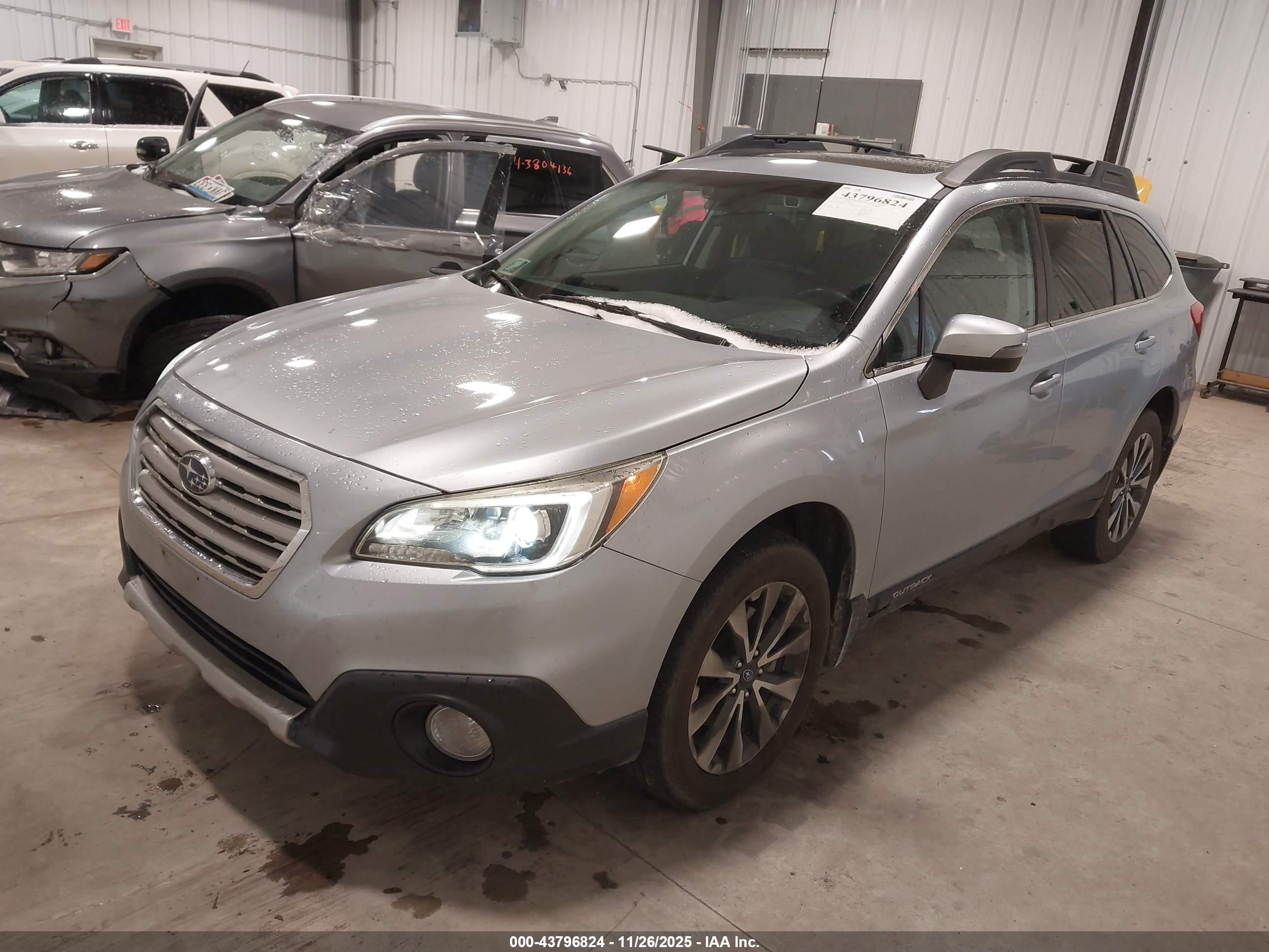 SUBARU OUTBACK image 2